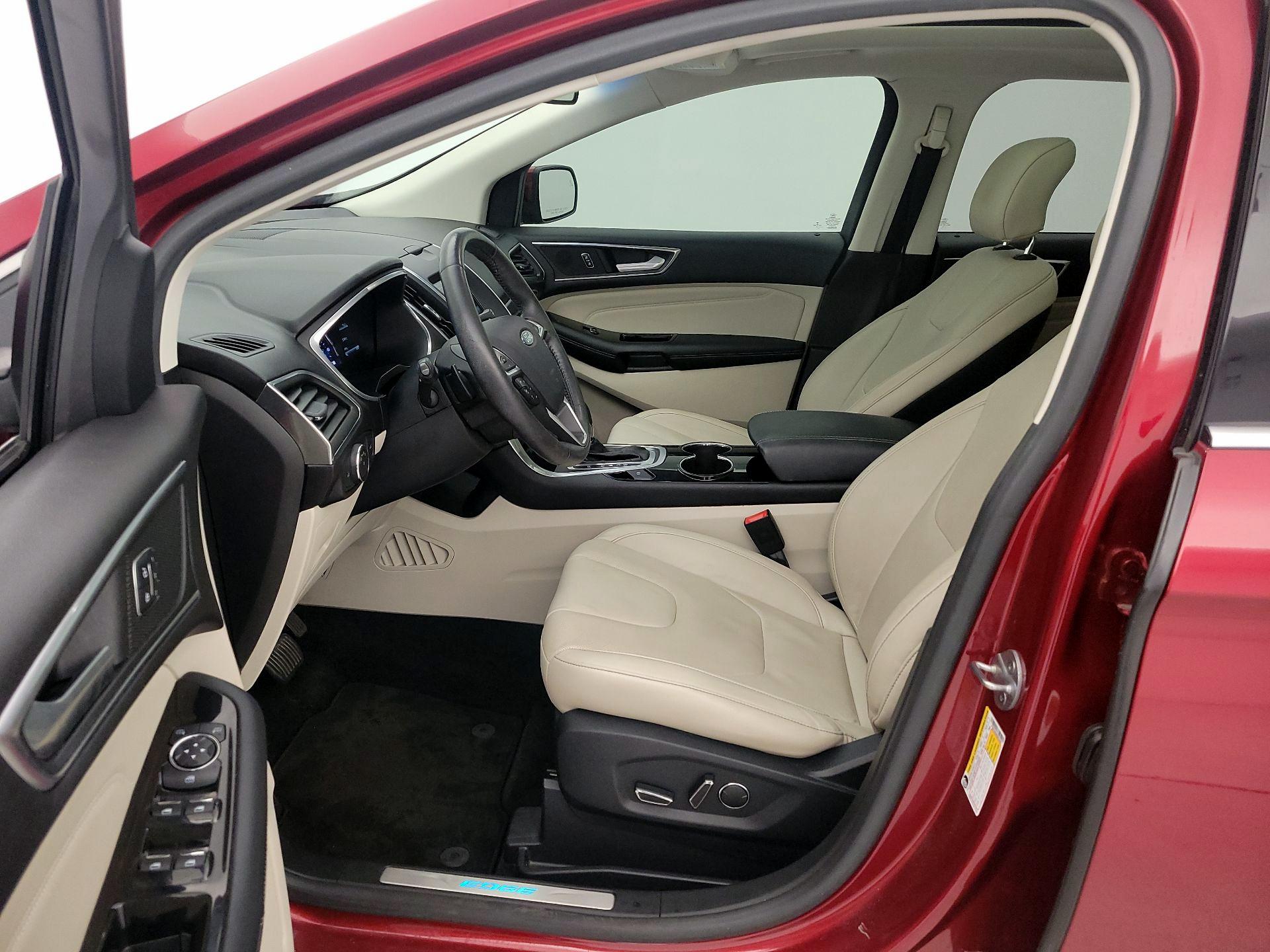 Thumbnail: 2015 Ford Edge - 11