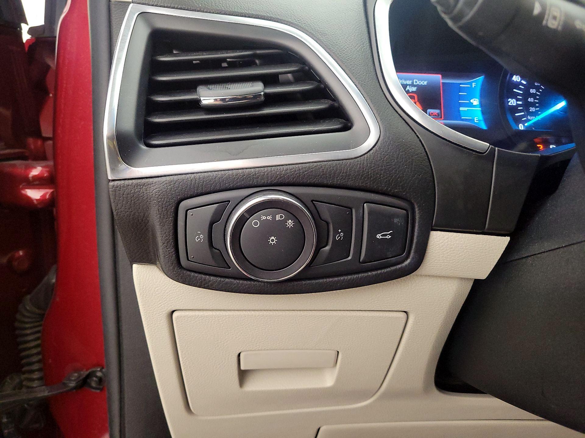 Thumbnail: 2015 Ford Edge - 13