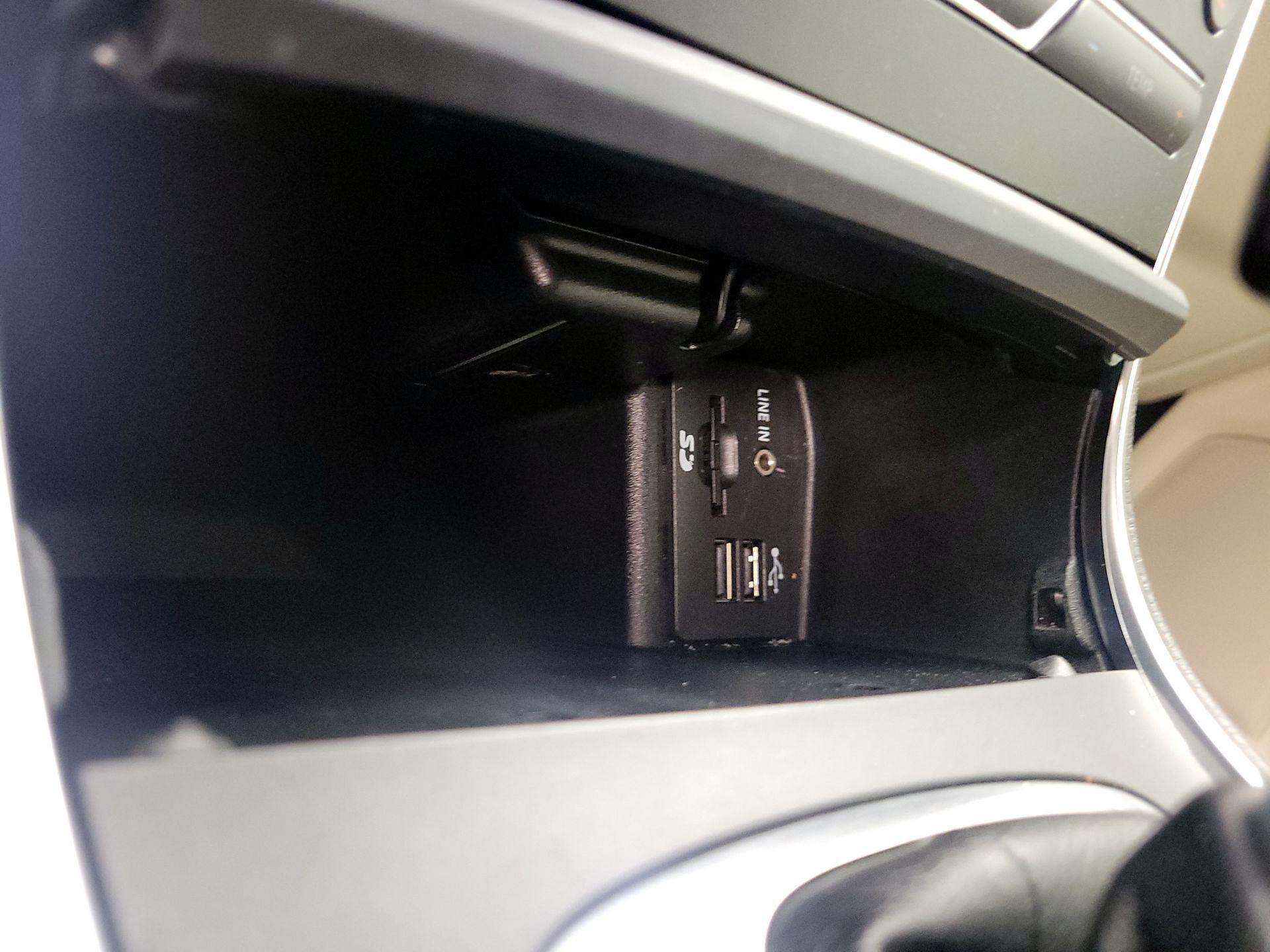 Thumbnail: 2015 Ford Edge - 18