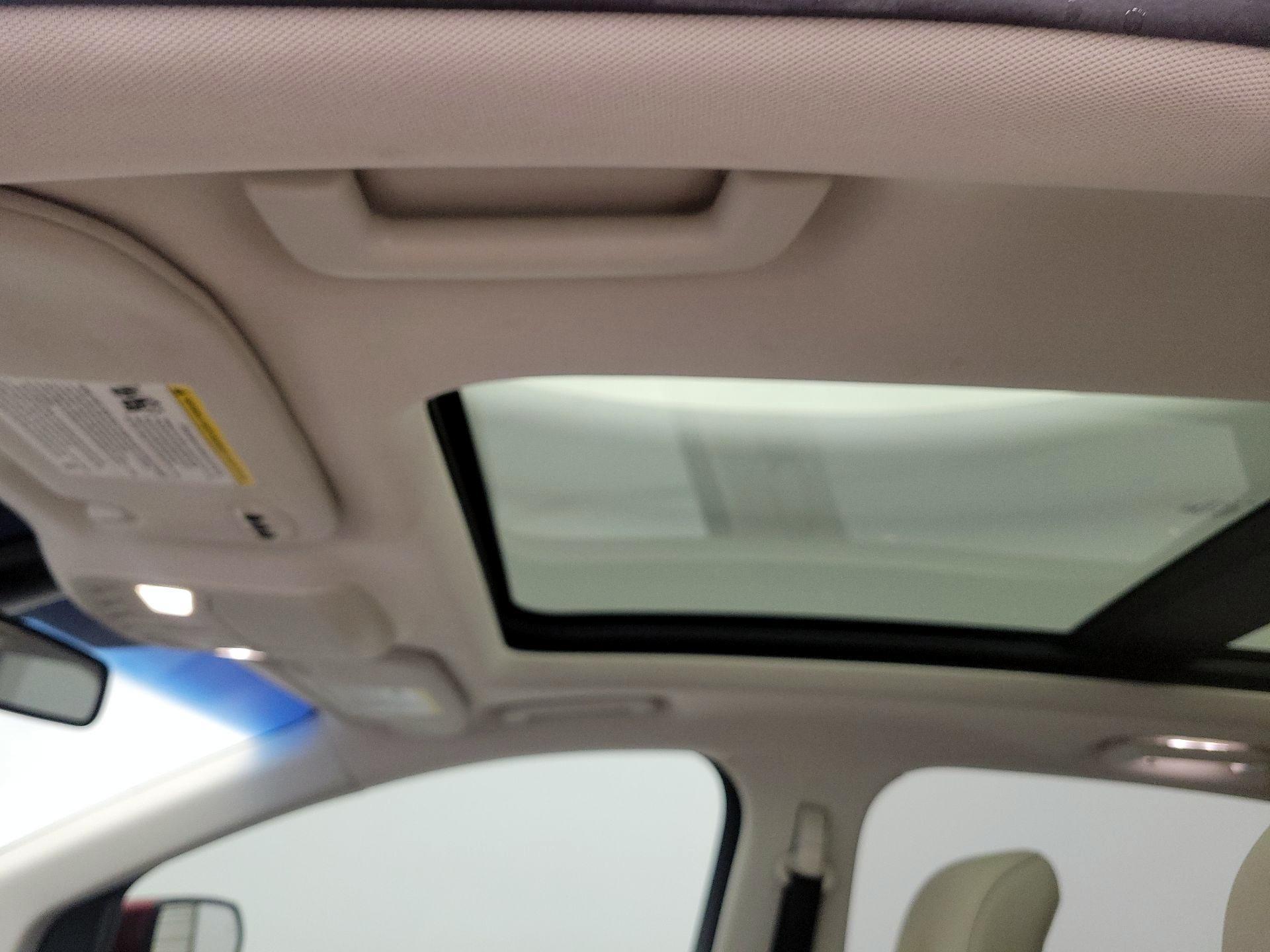 Thumbnail: 2015 Ford Edge - 19