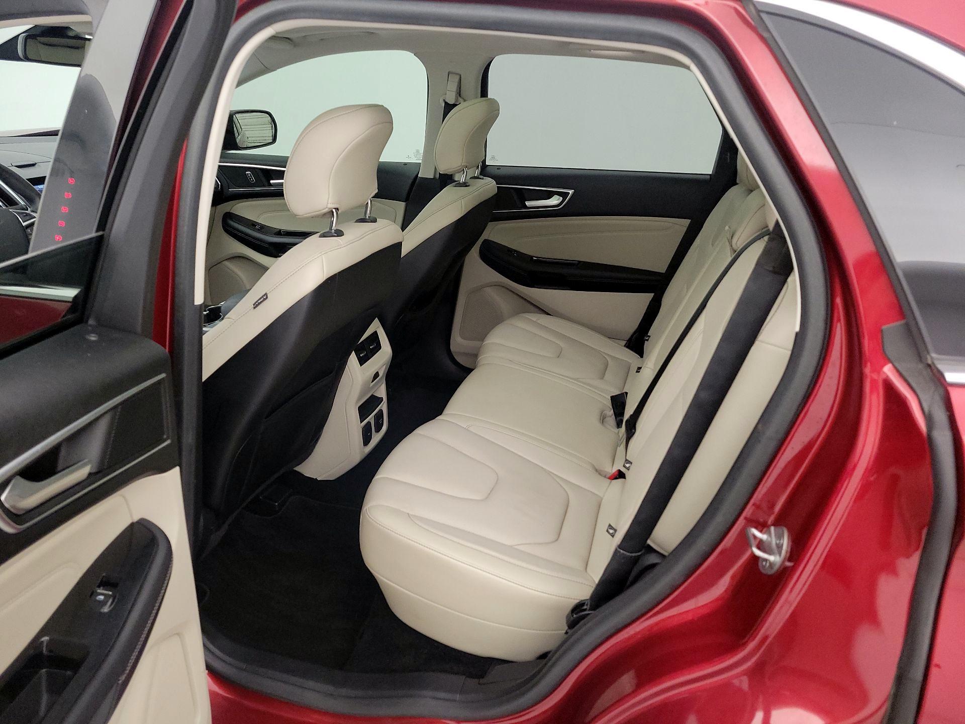 Thumbnail: 2015 Ford Edge - 20