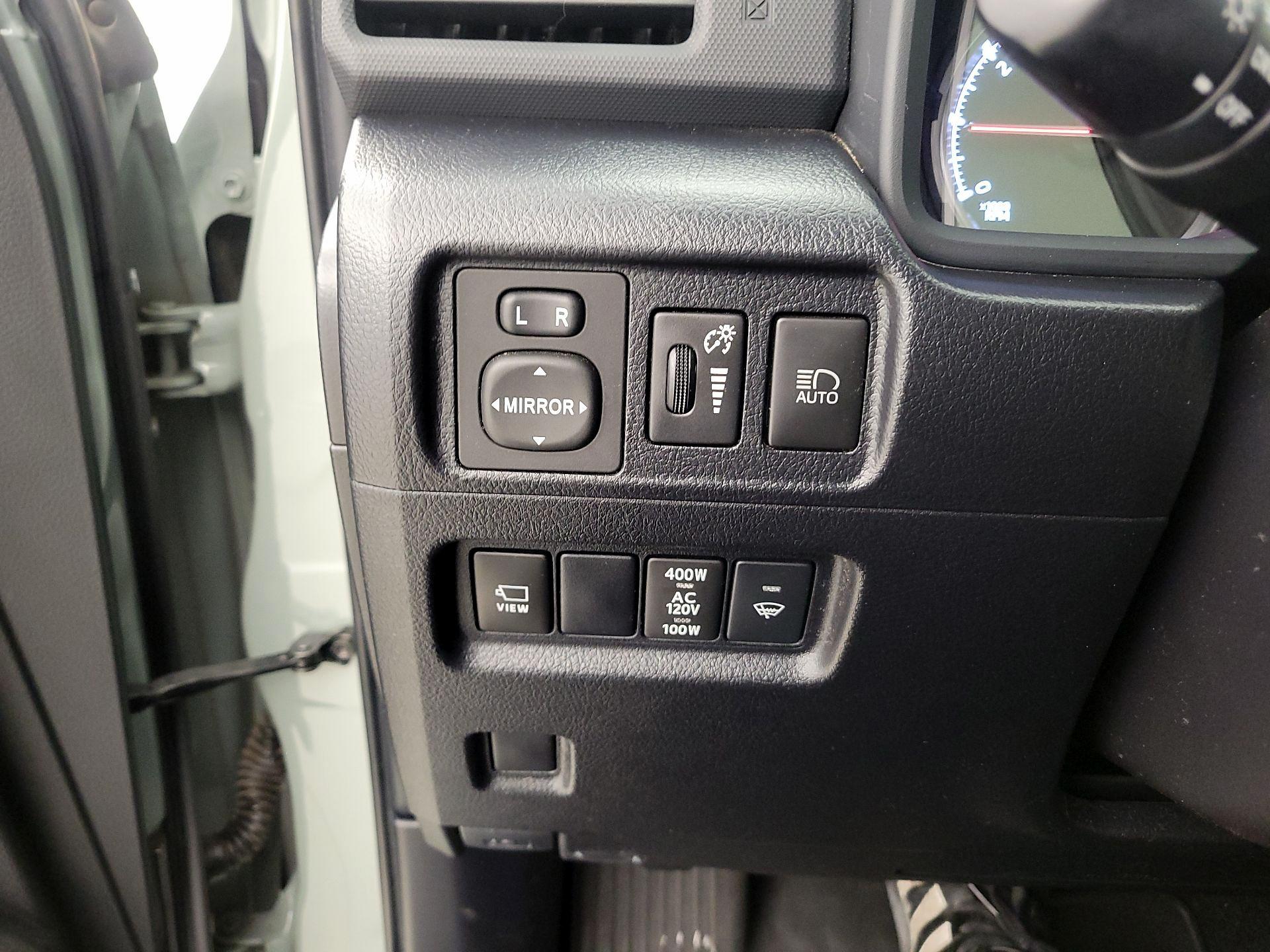 Thumbnail: 2023 Toyota 4Runner - 13