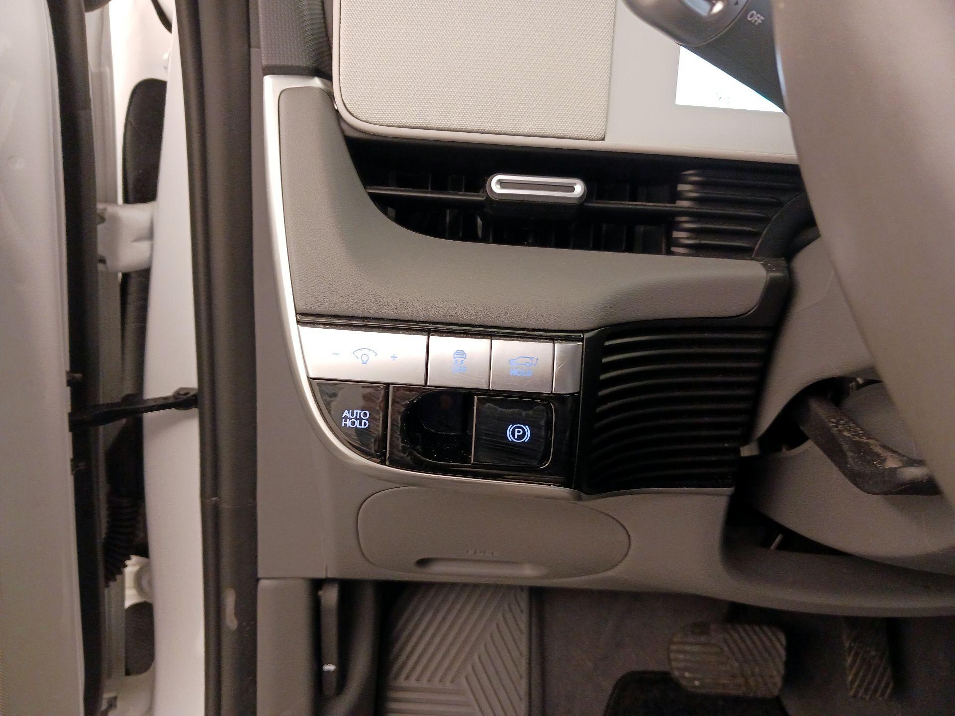 Thumbnail: 2024 Hyundai Ioniq 5 - 13