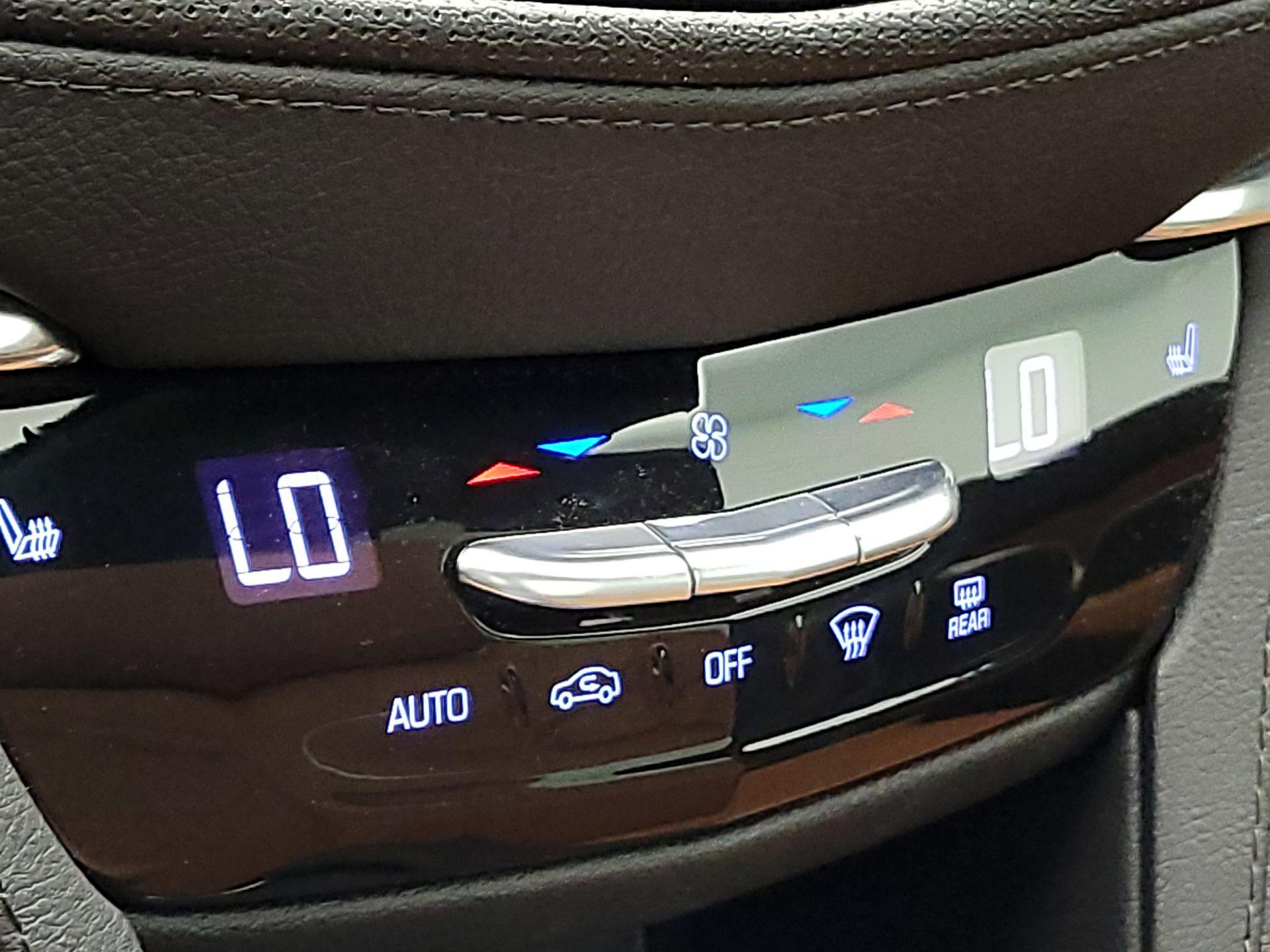 Thumbnail: 2020 Cadillac XT5 - 16
