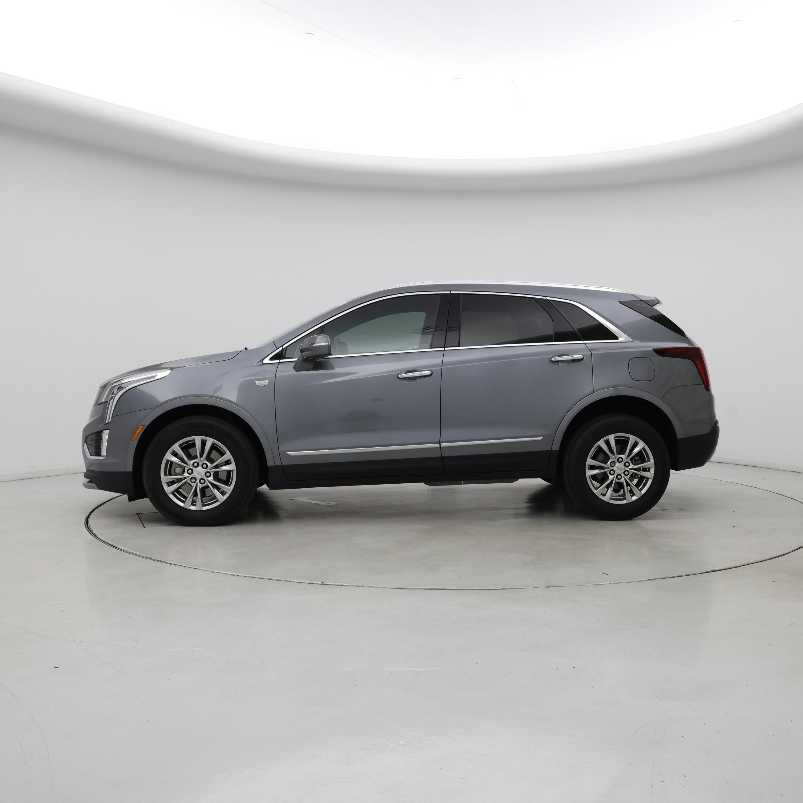 Thumbnail: 2020 Cadillac XT5 - 3