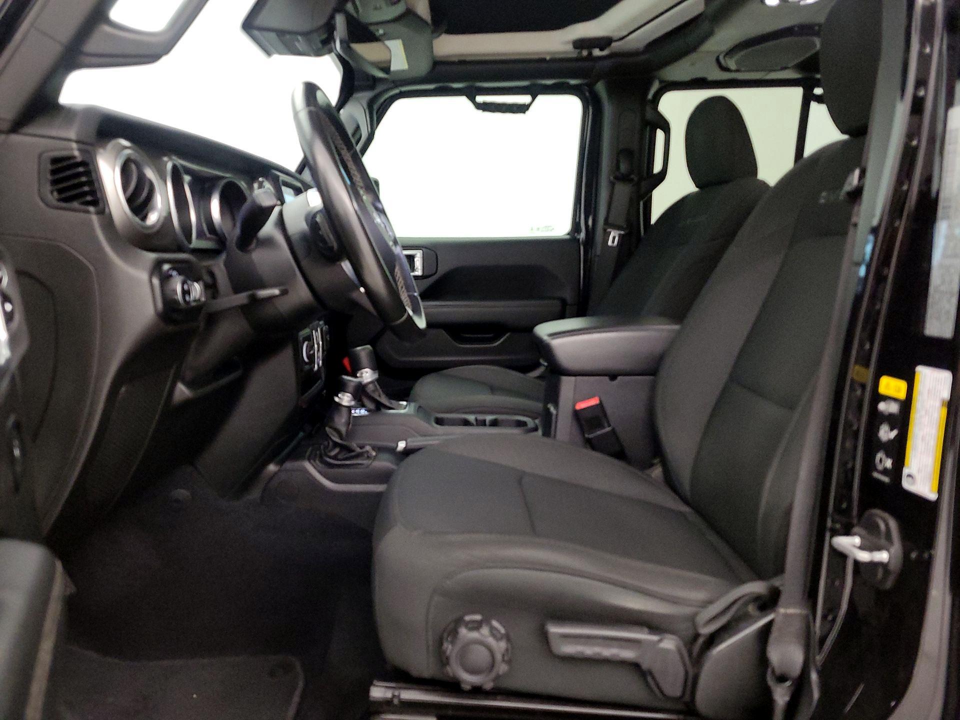 Thumbnail: 2020 Jeep Gladiator - 11