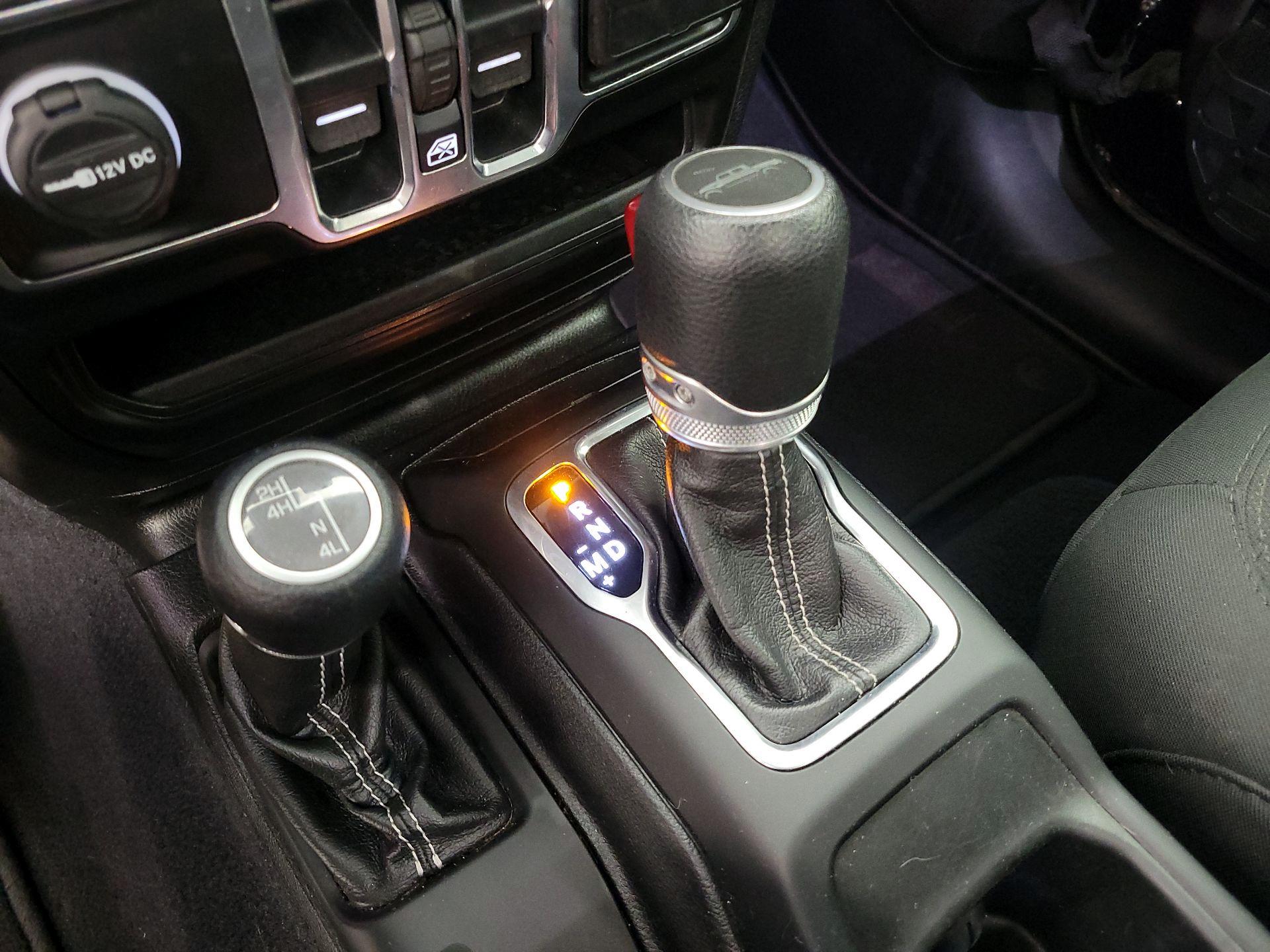 Thumbnail: 2020 Jeep Gladiator - 18