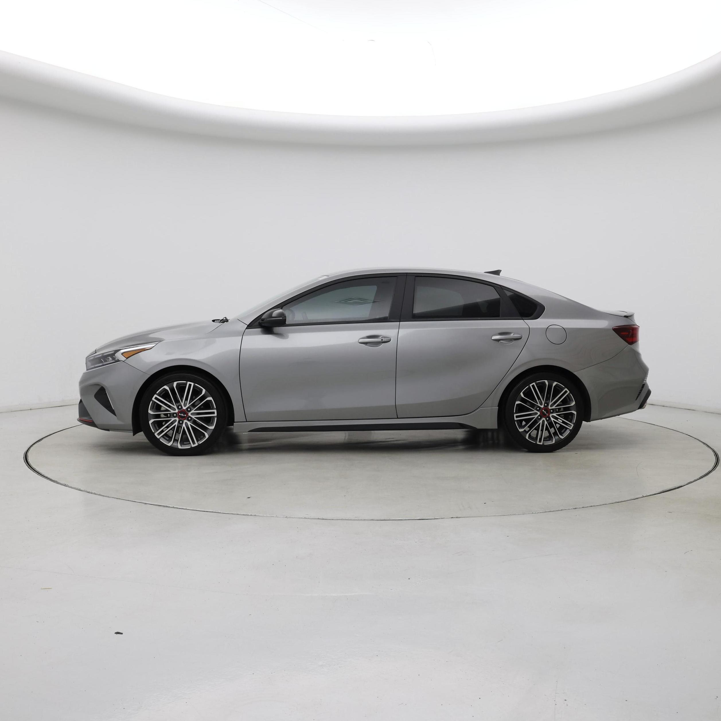 Thumbnail: 2023 Kia Forte - 3