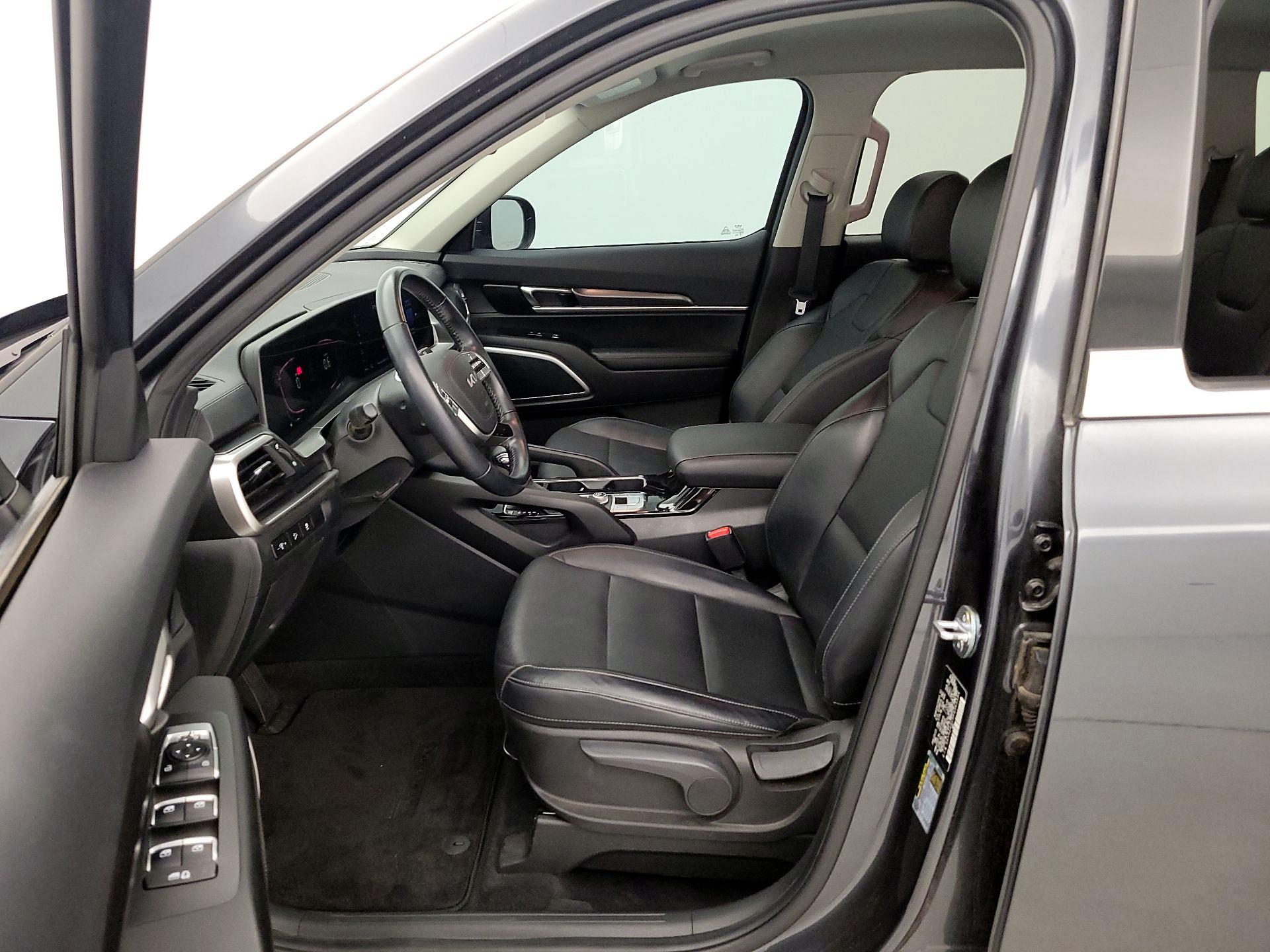 Thumbnail: 2023 Kia Telluride - 11