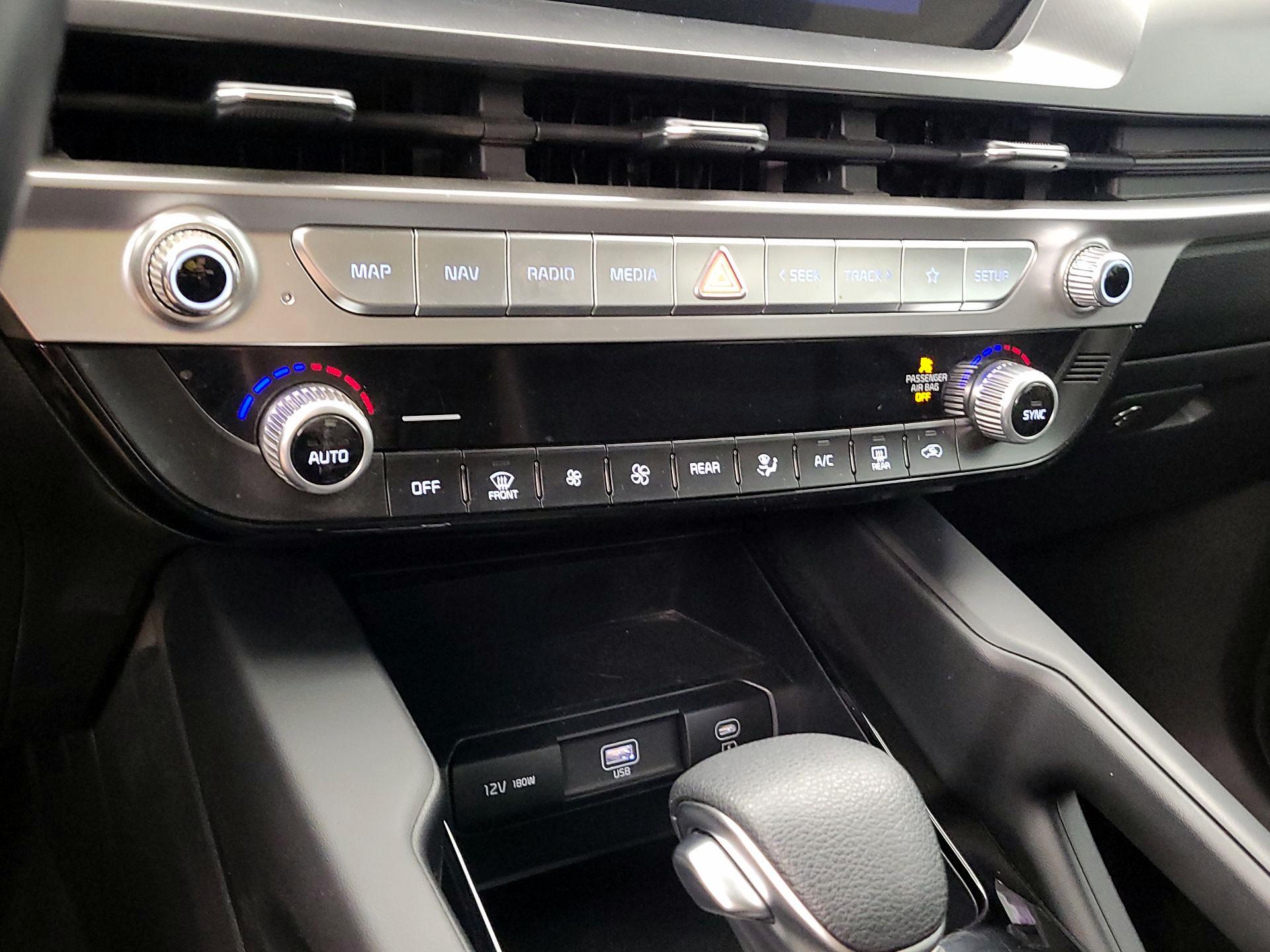 Thumbnail: 2023 Kia Telluride - 17