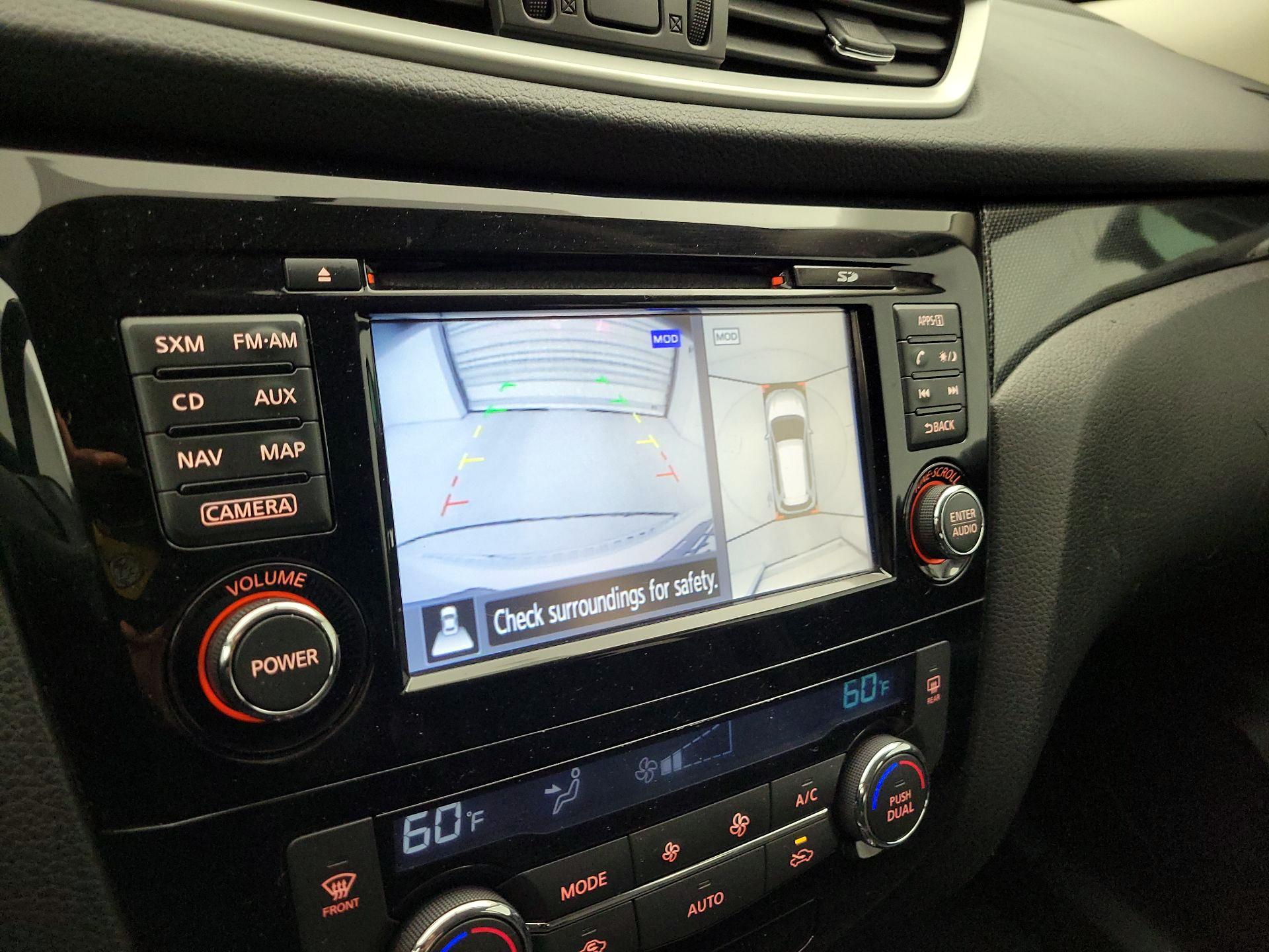 Thumbnail: 2016 Nissan Rogue - 15
