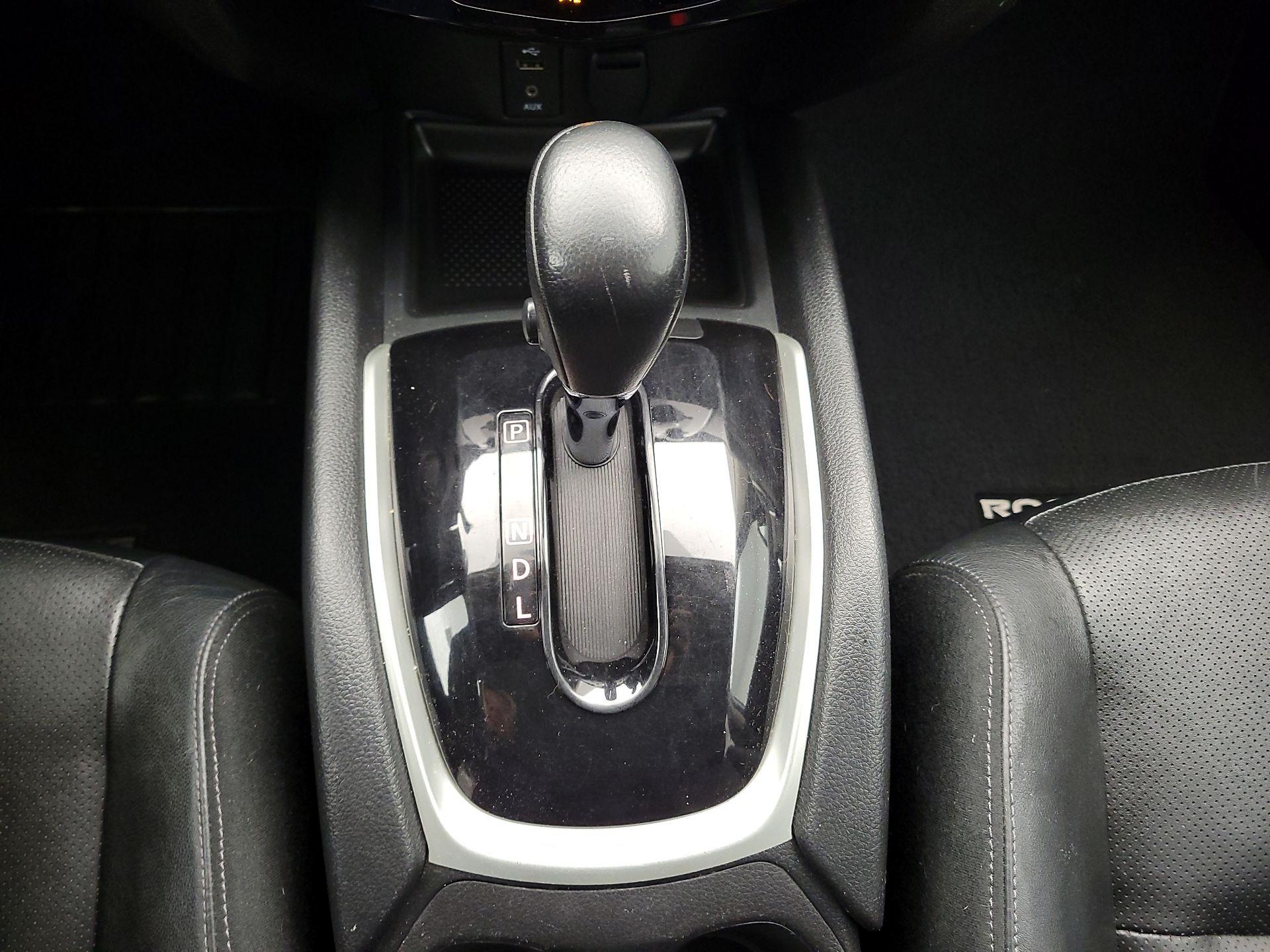 Thumbnail: 2016 Nissan Rogue - 18
