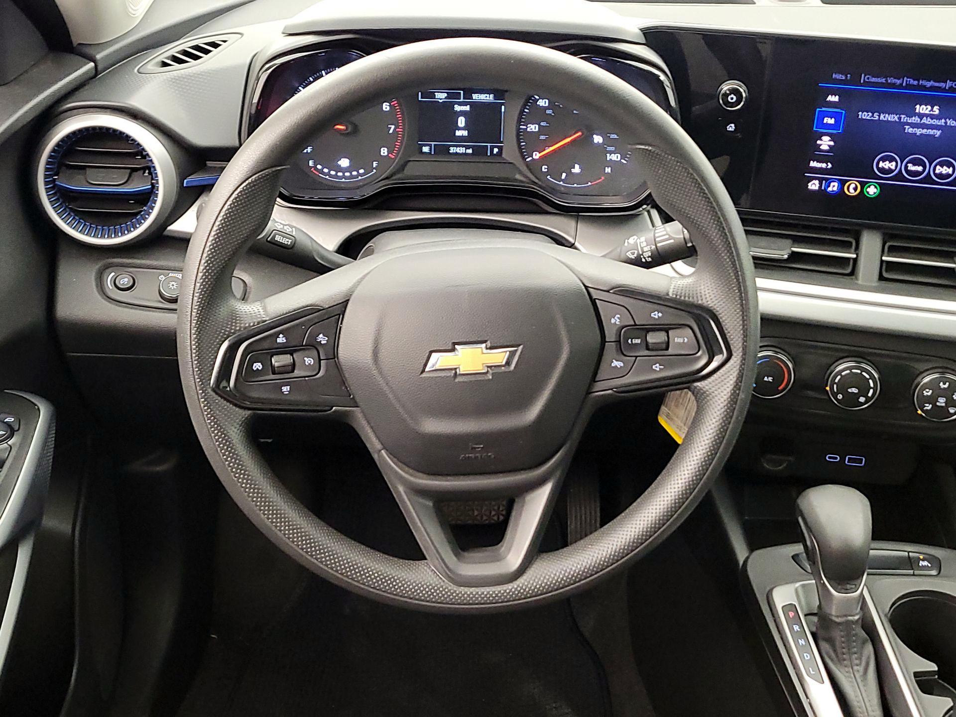 Thumbnail: 2024 Chevrolet Trax - 10