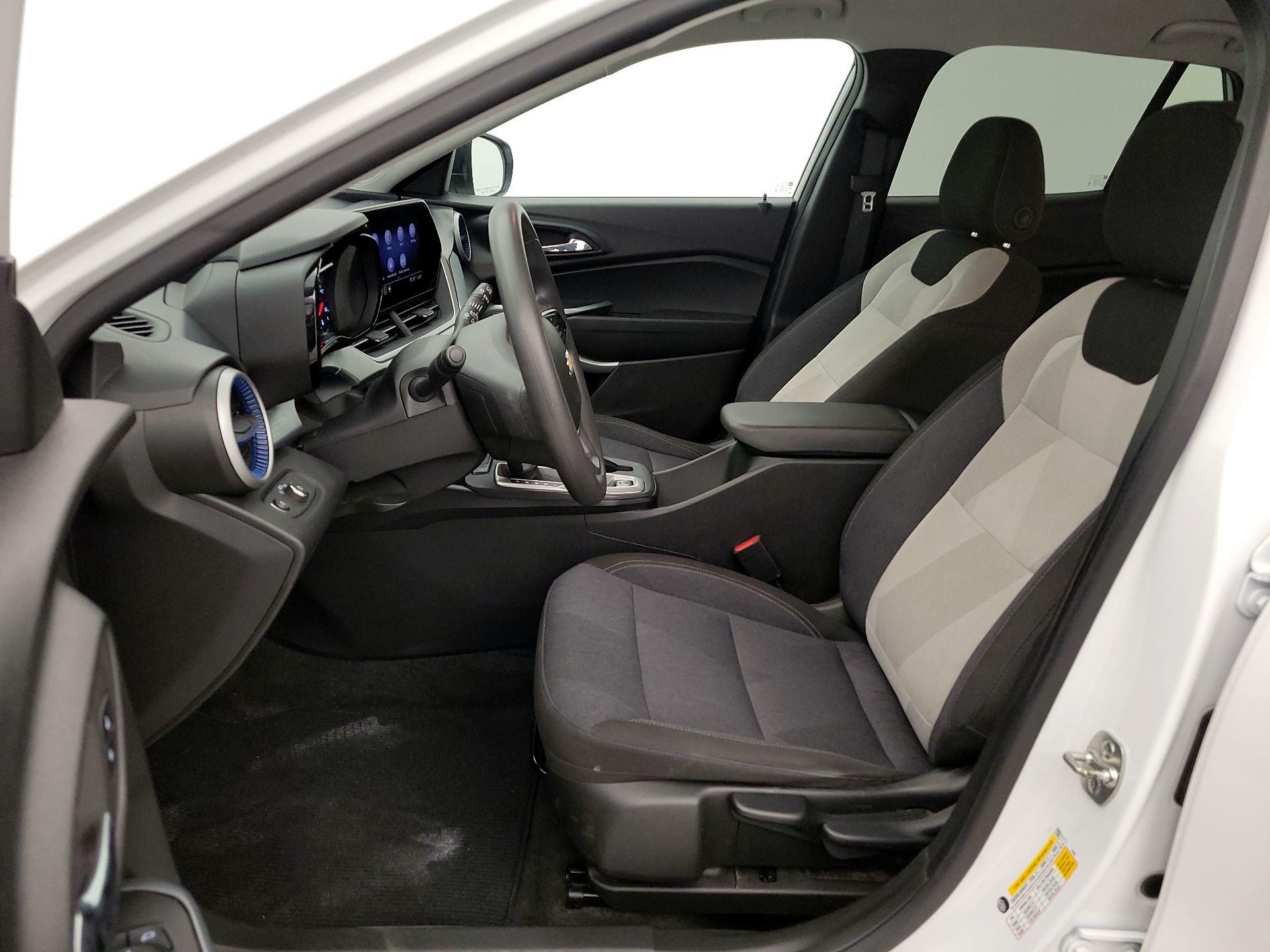 Thumbnail: 2024 Chevrolet Trax - 11