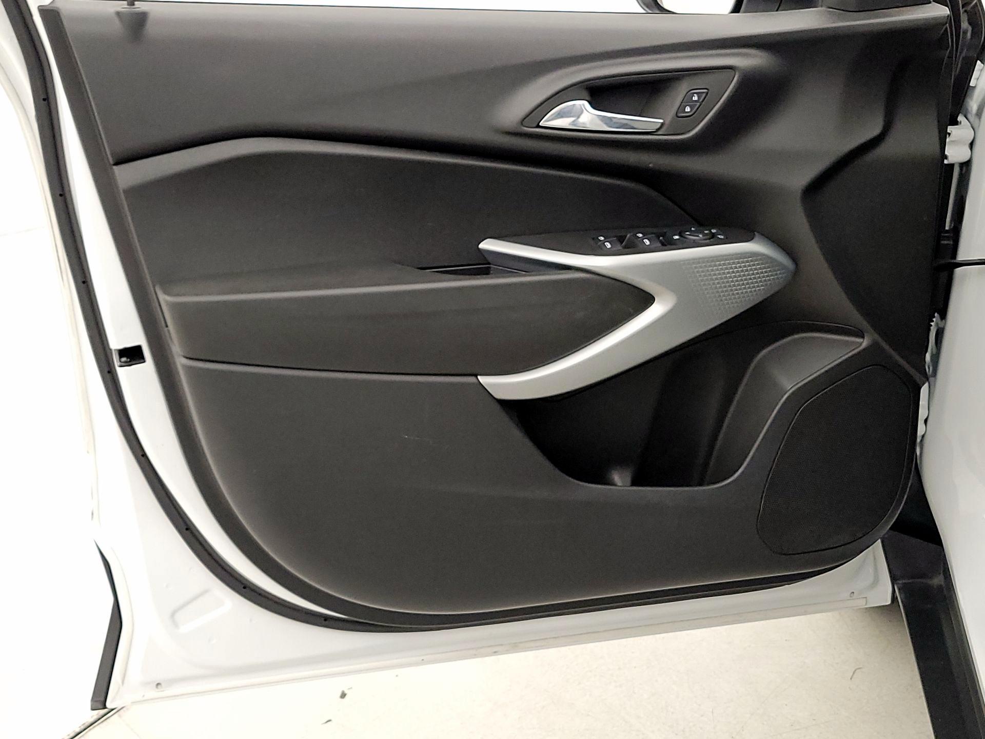 Thumbnail: 2024 Chevrolet Trax - 12