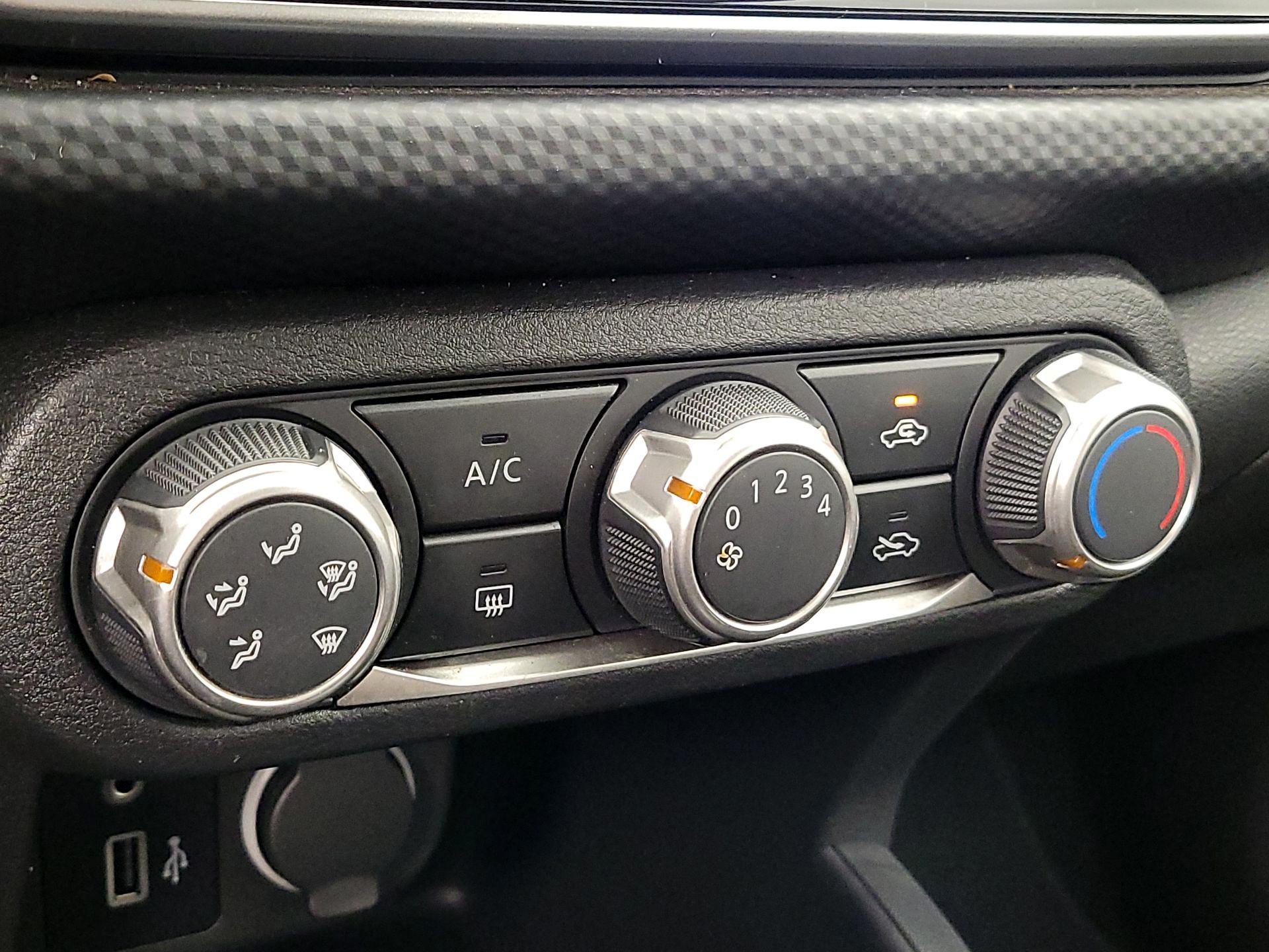 Thumbnail: 2024 Nissan Kicks - 16