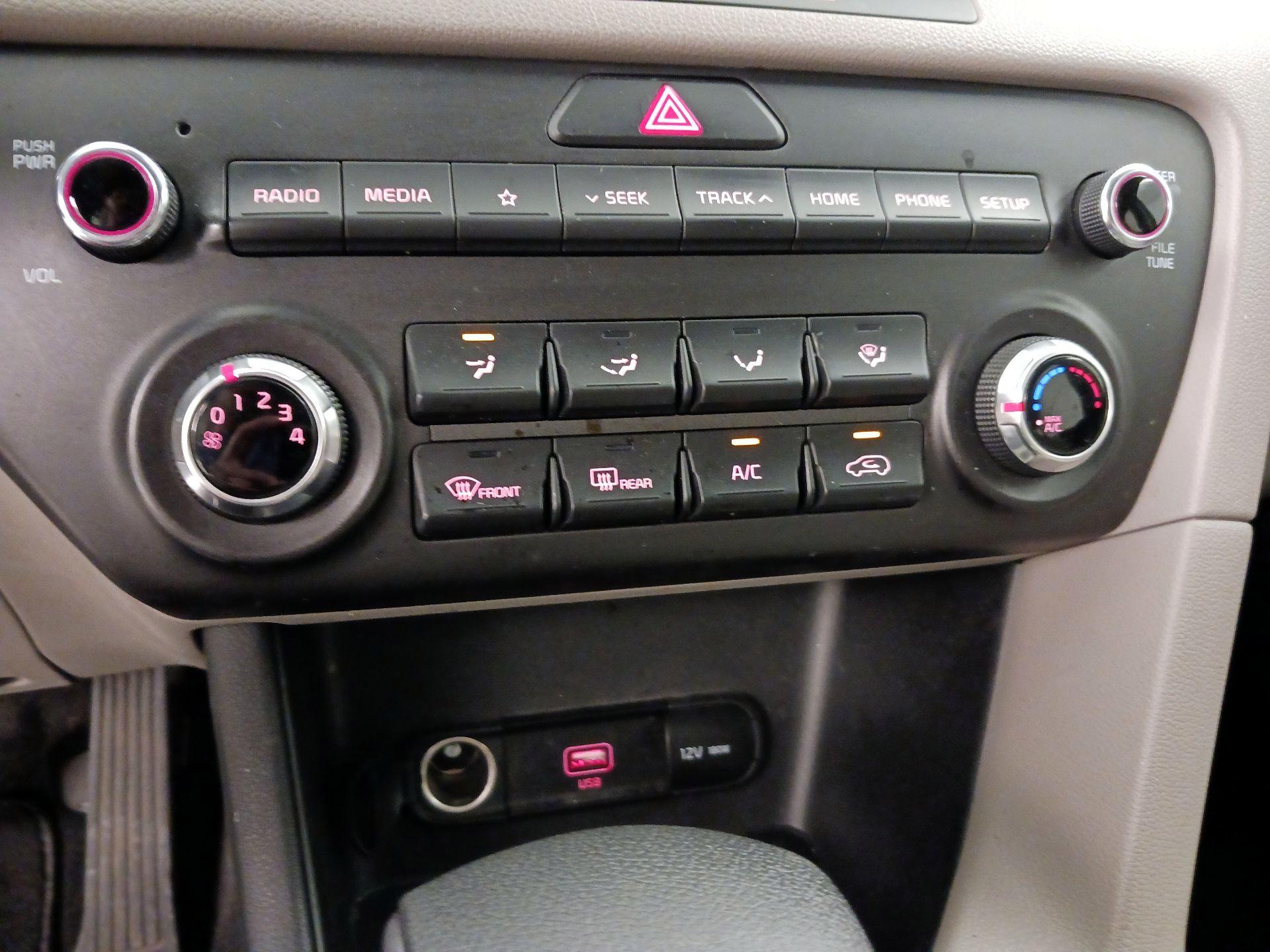 Thumbnail: 2021 Kia Sportage - 16