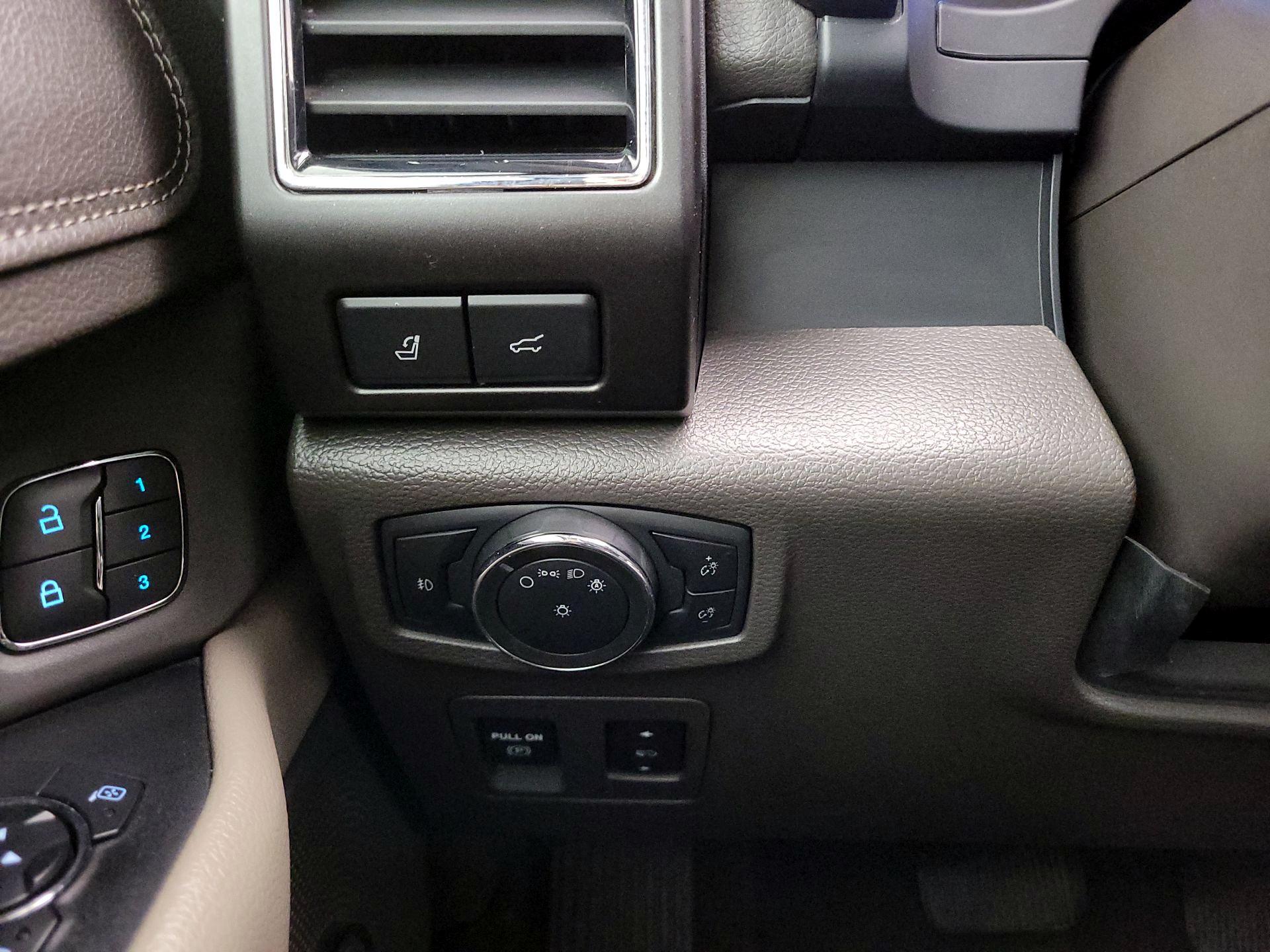 Thumbnail: 2020 Ford Expedition - 13