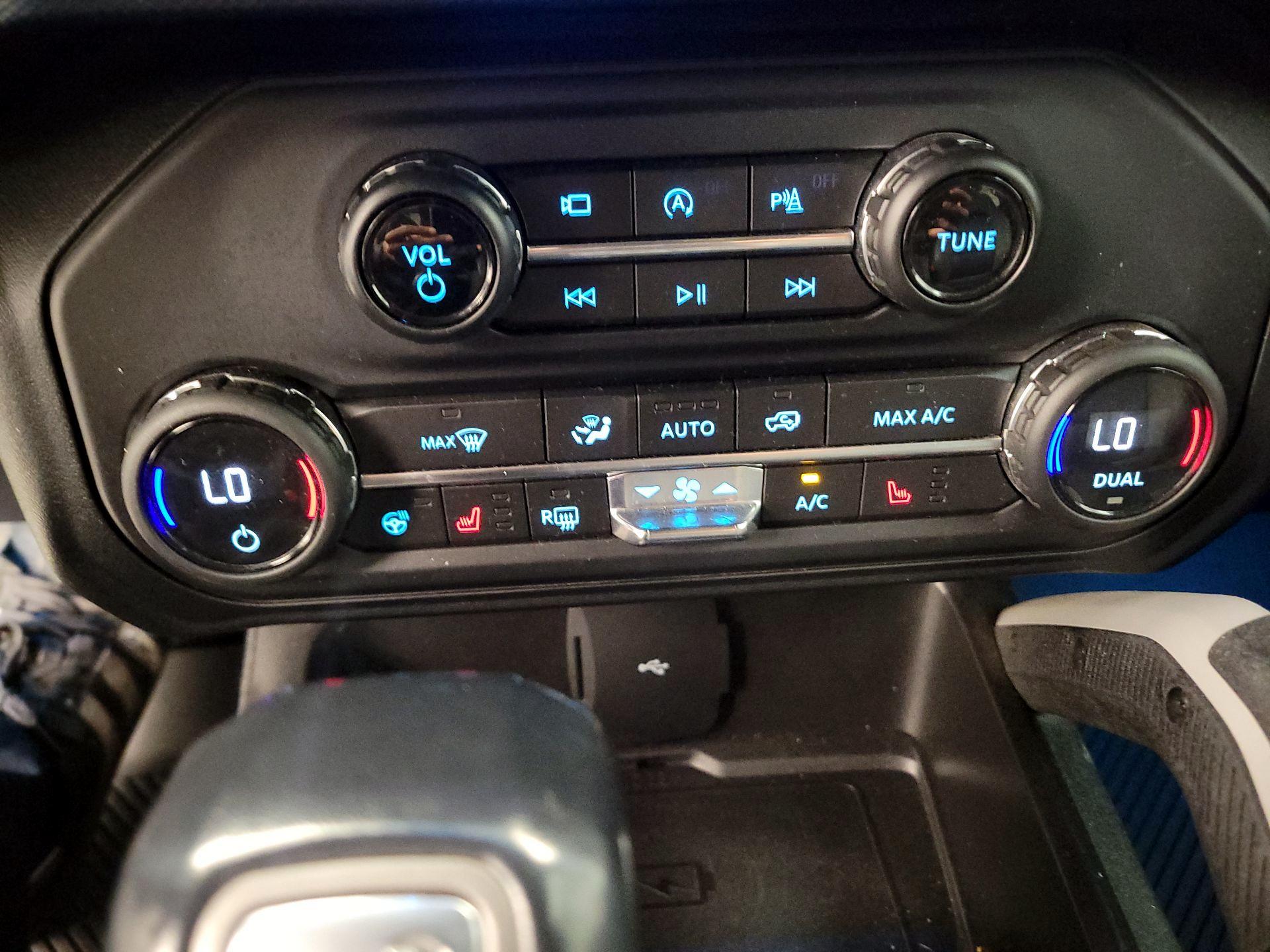 Thumbnail: 2021 Ford Bronco - 17