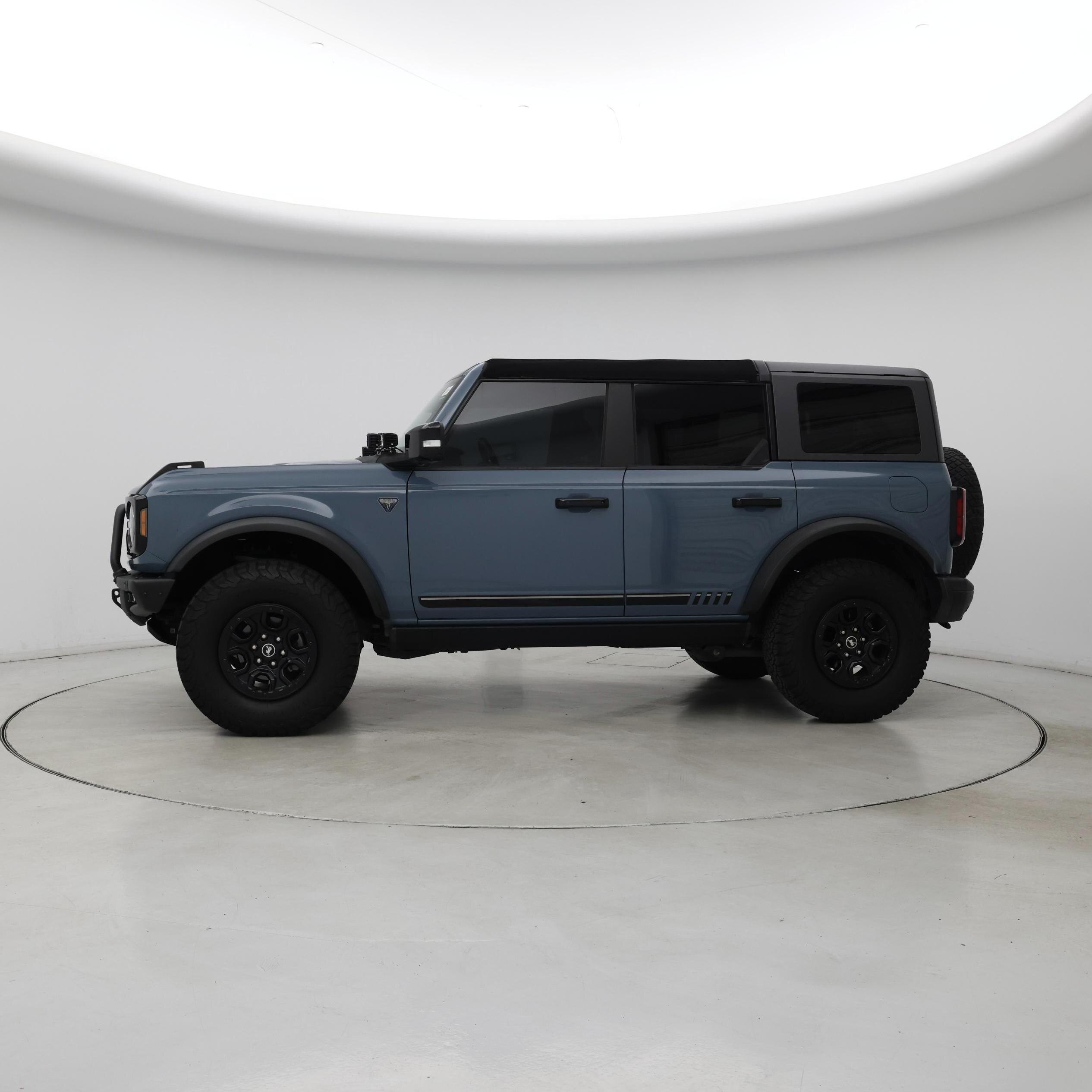 Thumbnail: 2021 Ford Bronco - 3