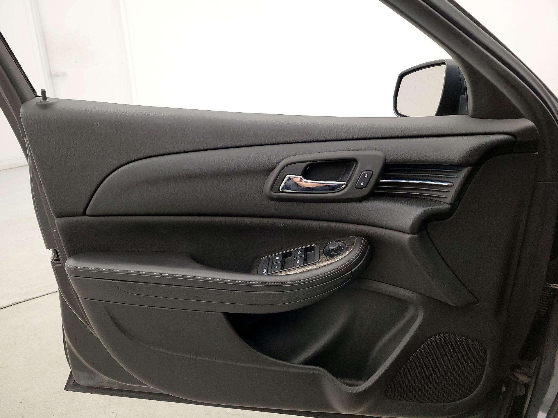 Thumbnail: 2014 Chevrolet Malibu - 12