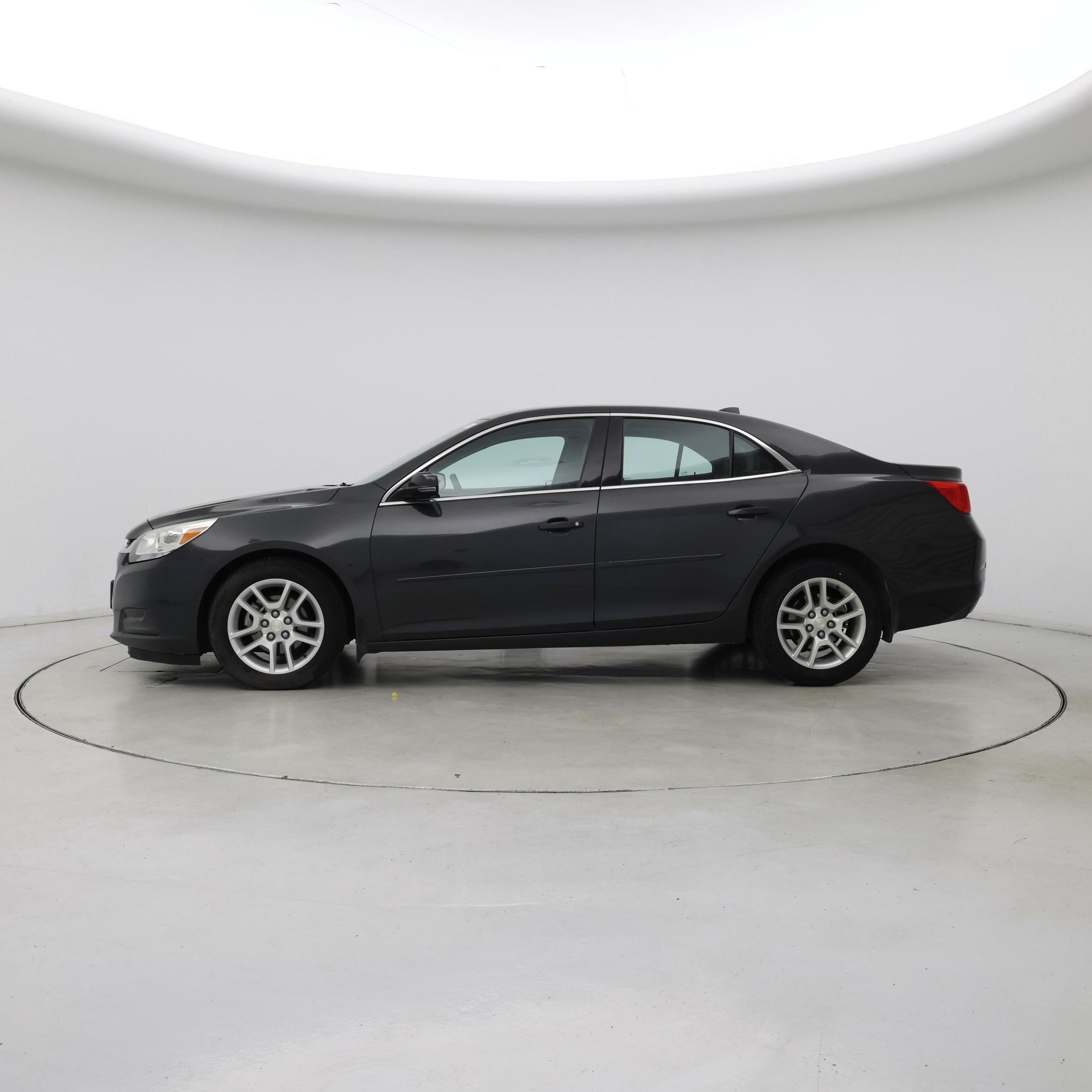 Thumbnail: 2014 Chevrolet Malibu - 3