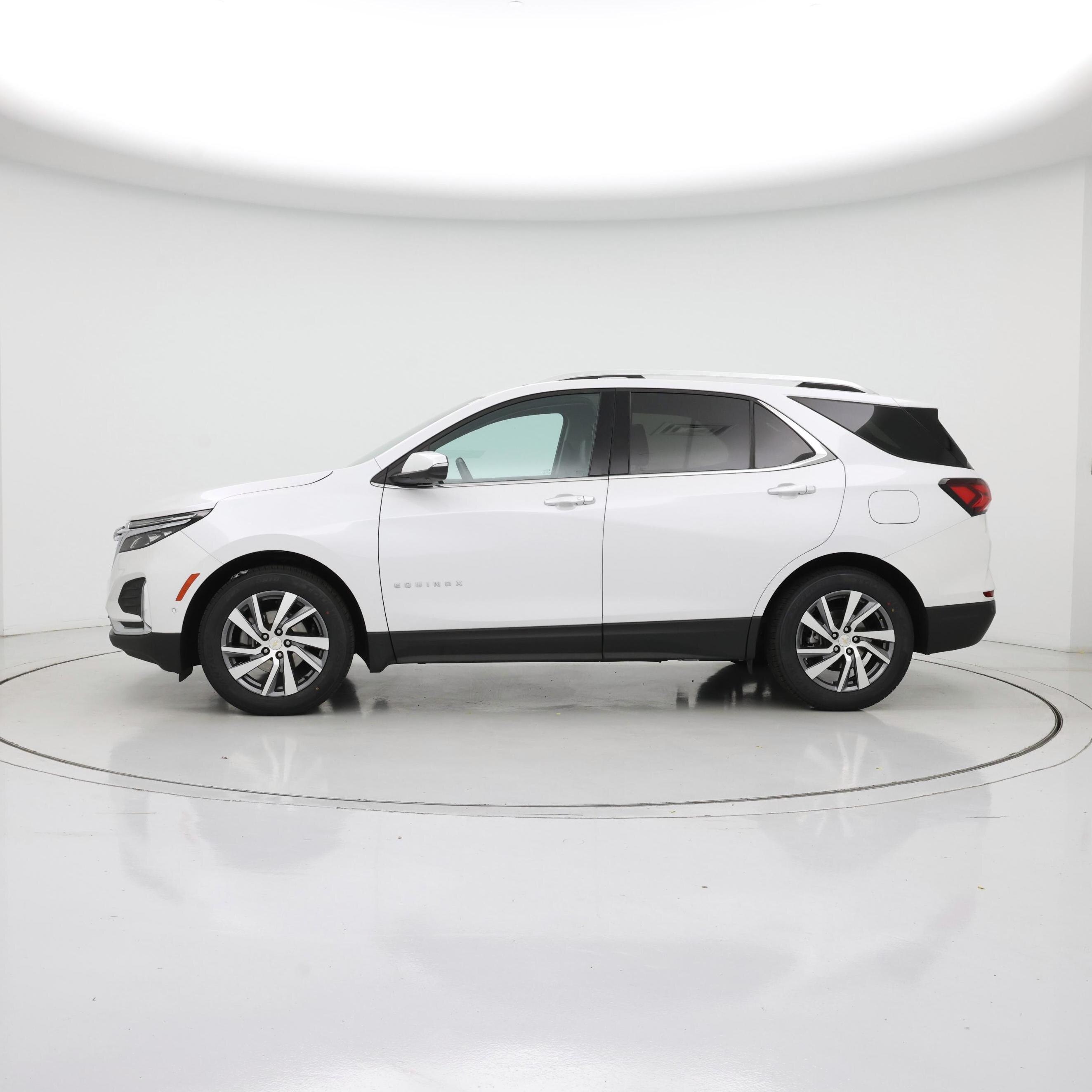 Thumbnail: 2023 Chevrolet Equinox - 3