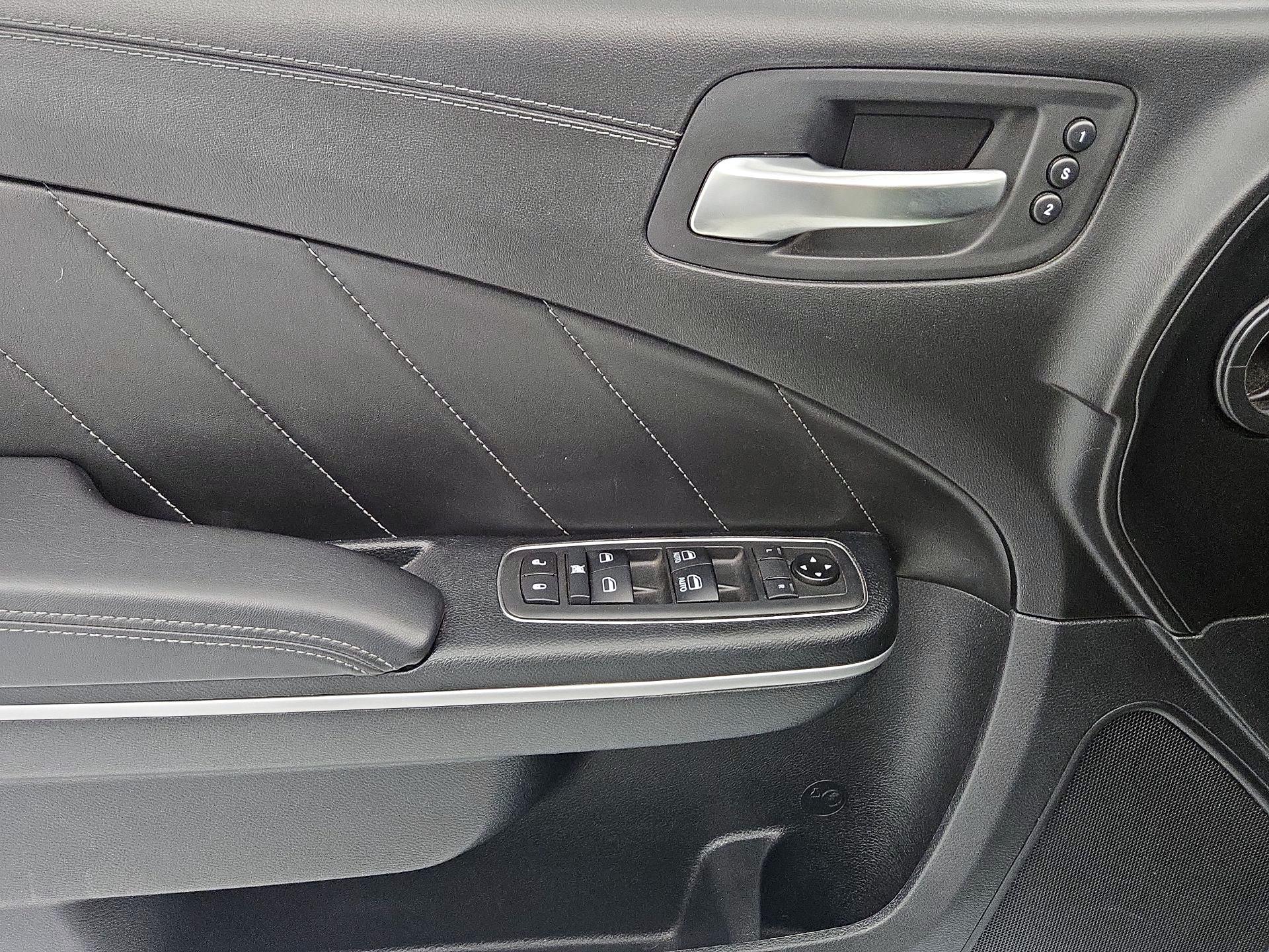 Thumbnail: 2020 Dodge Charger - 12