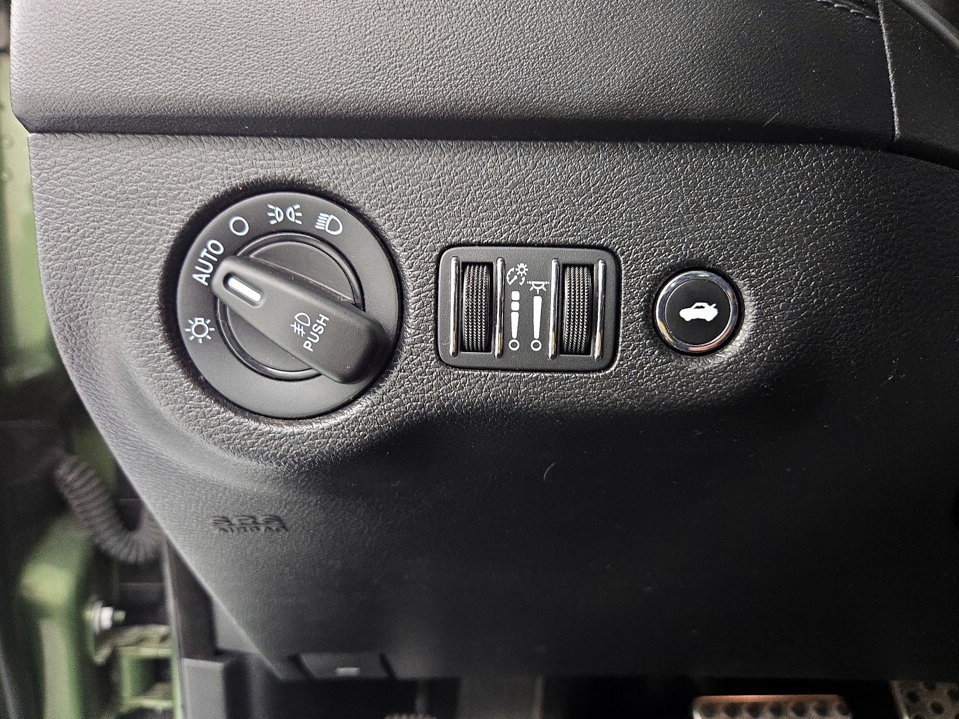 Thumbnail: 2020 Dodge Charger - 13