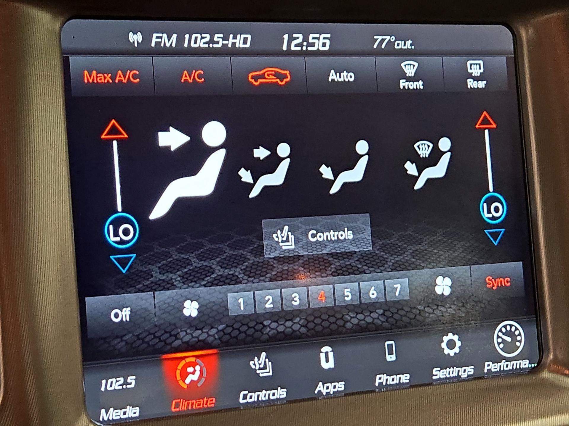 Thumbnail: 2020 Dodge Charger - 16