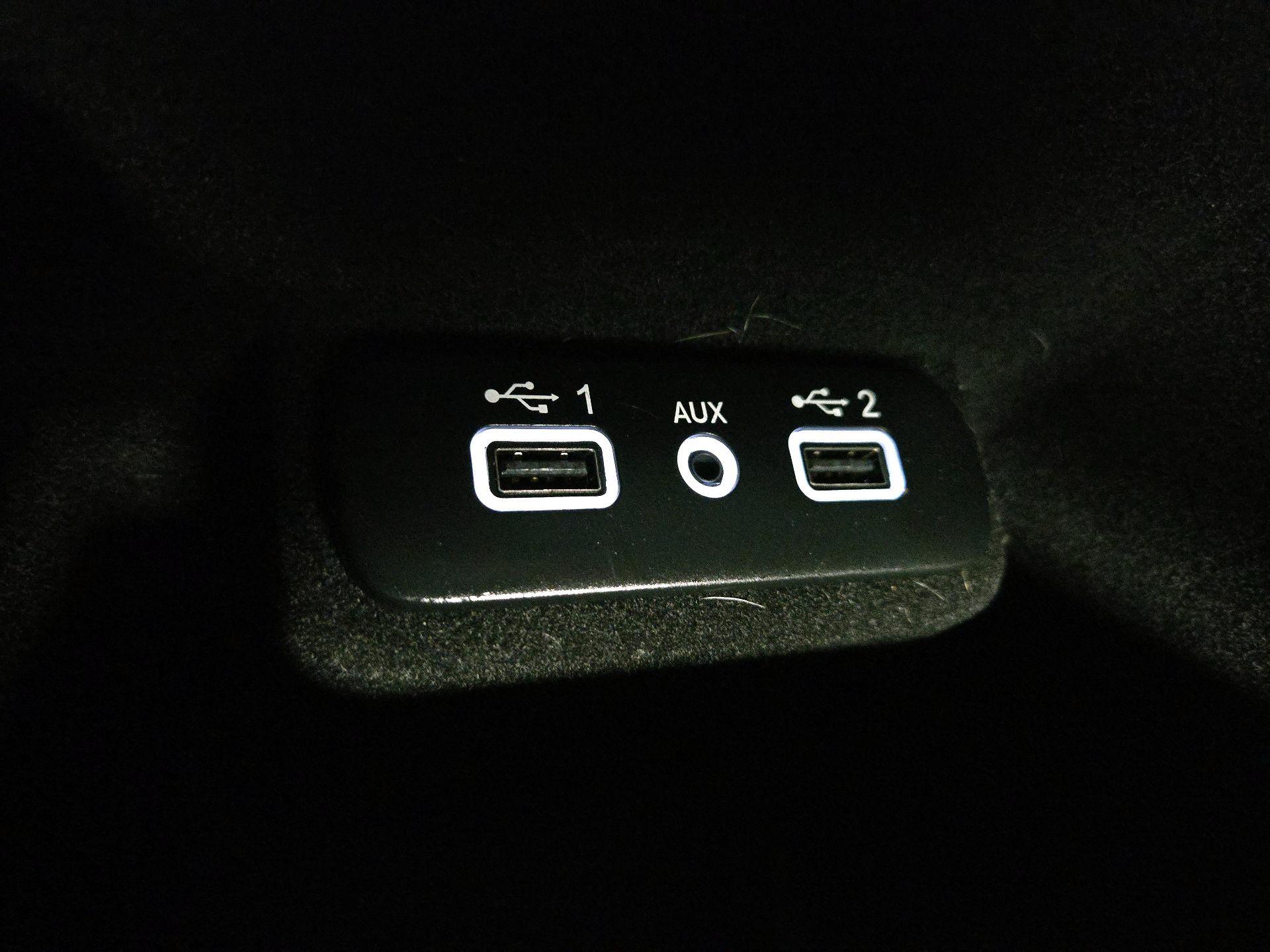 Thumbnail: 2020 Dodge Charger - 18