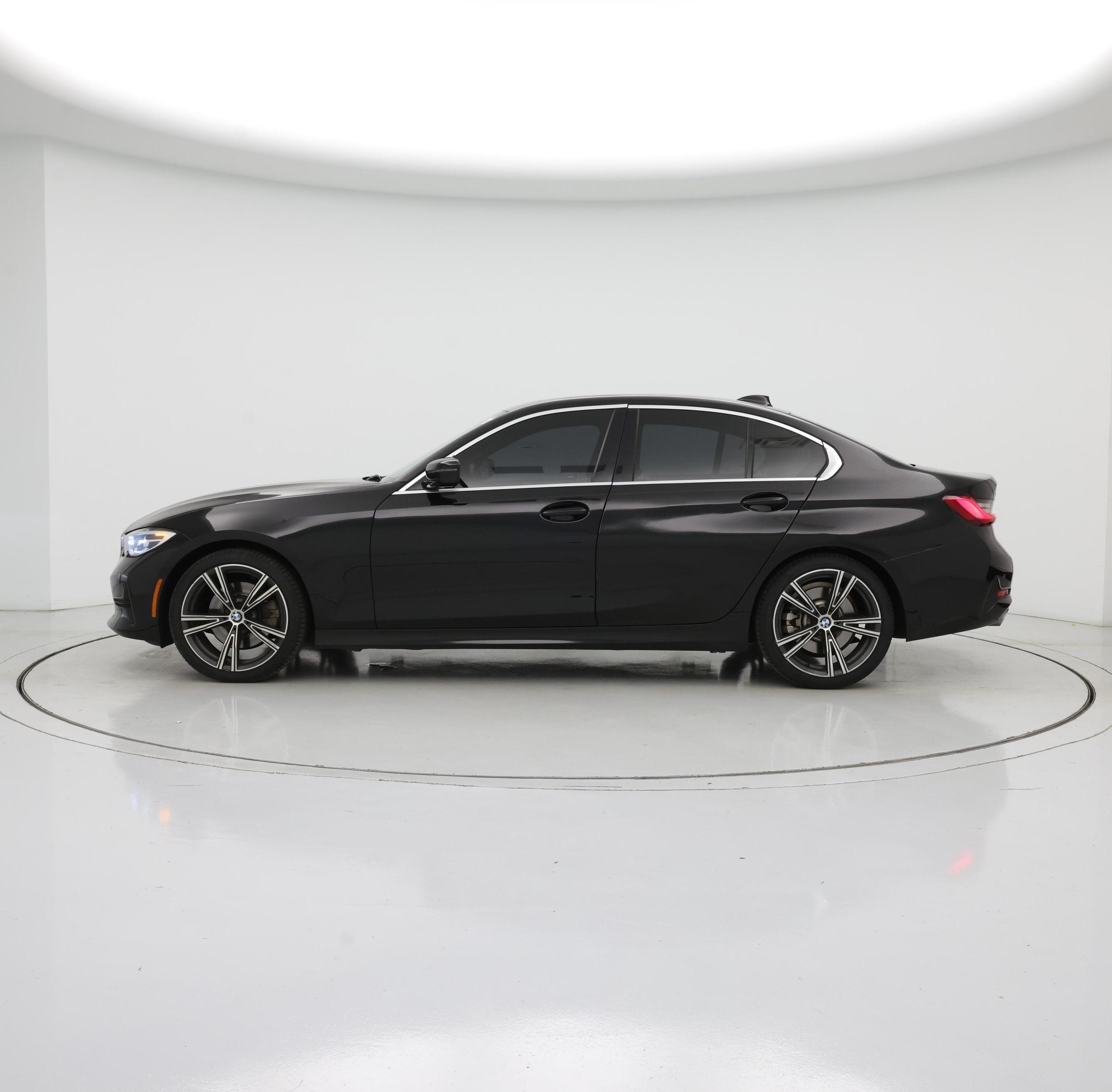 Thumbnail: 2021 BMW 3 Series - 3