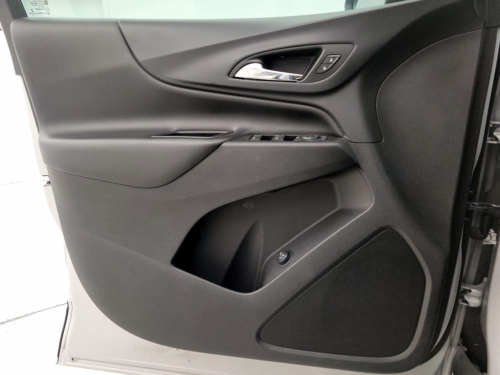 Thumbnail: 2018 Chevrolet Equinox - 12
