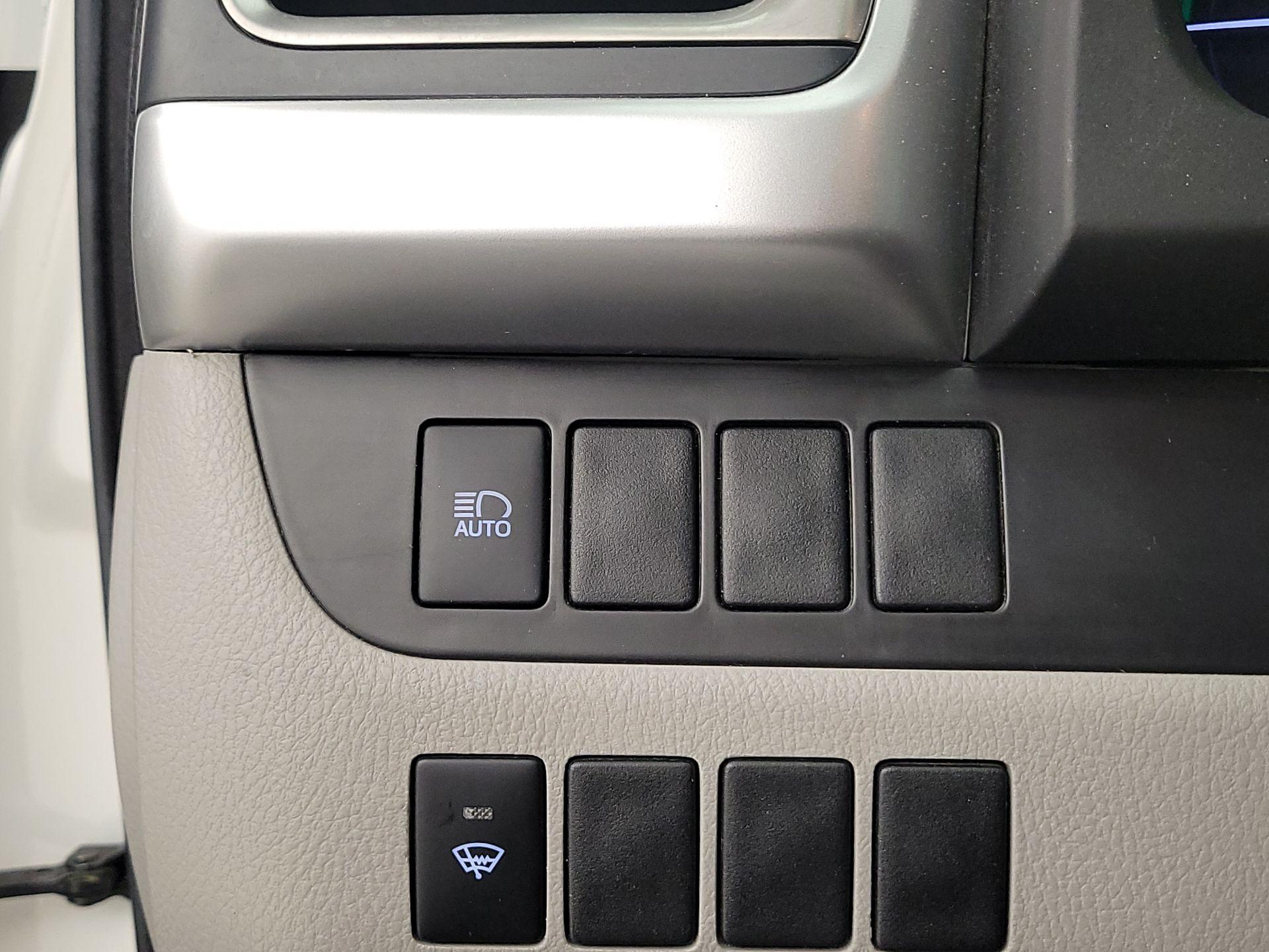 Thumbnail: 2018 Toyota Highlander - 13