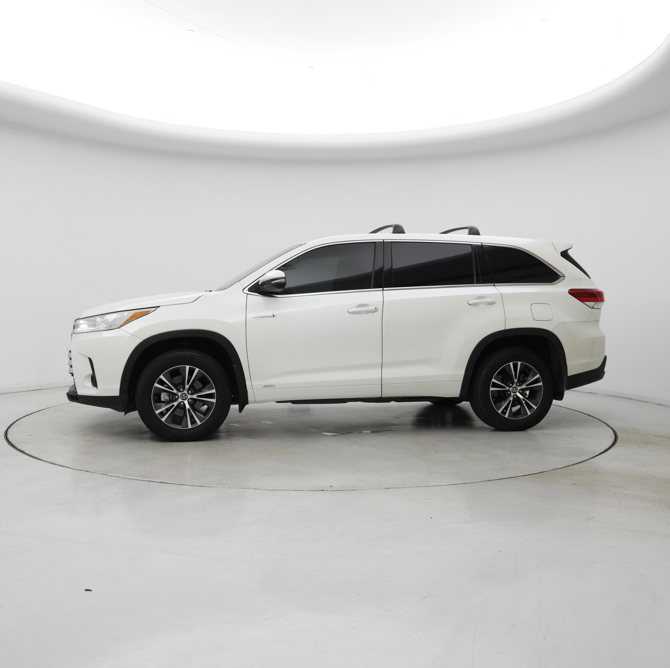 Thumbnail: 2018 Toyota Highlander - 3