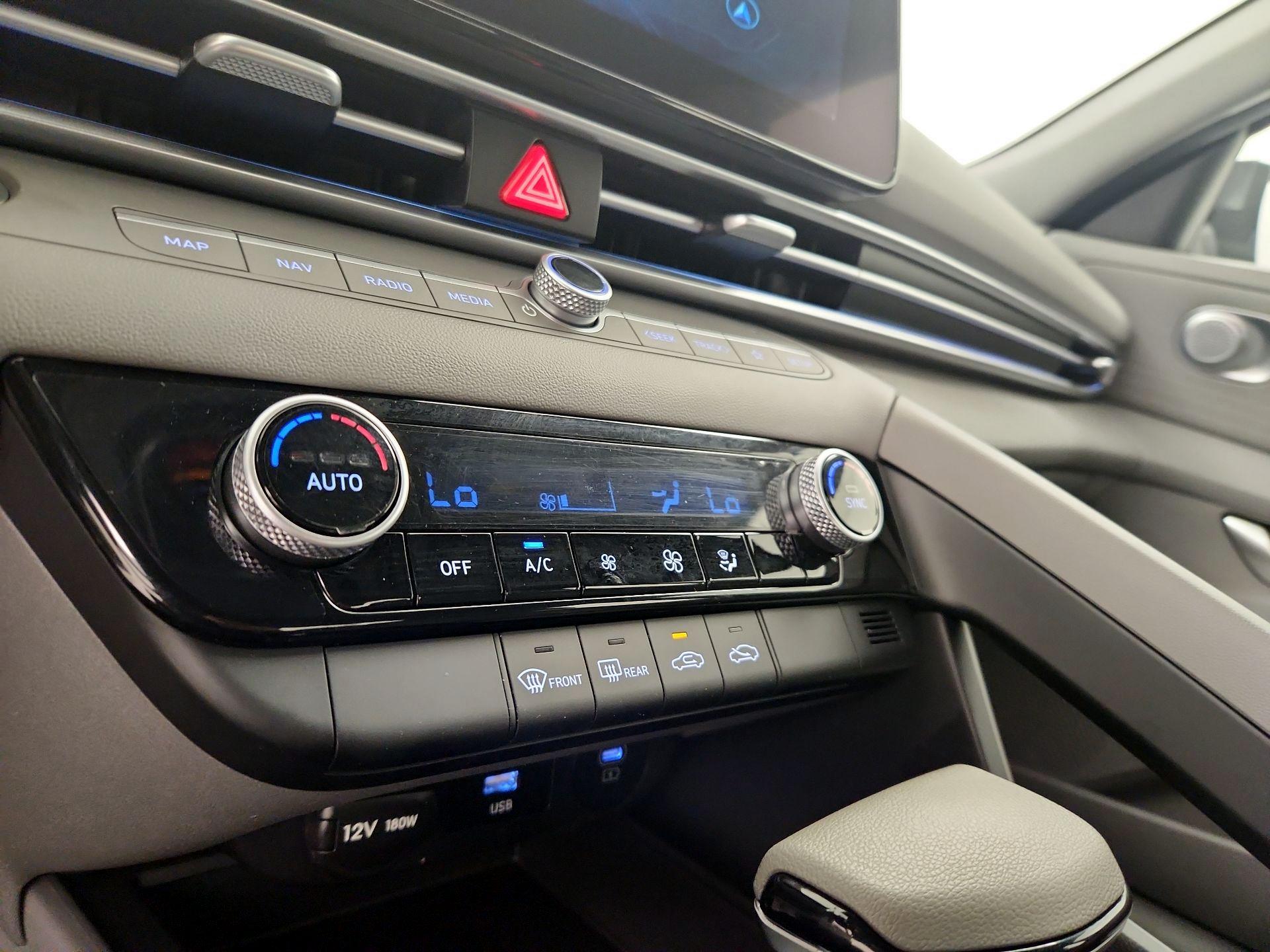 Thumbnail: 2024 Hyundai Elantra - 16