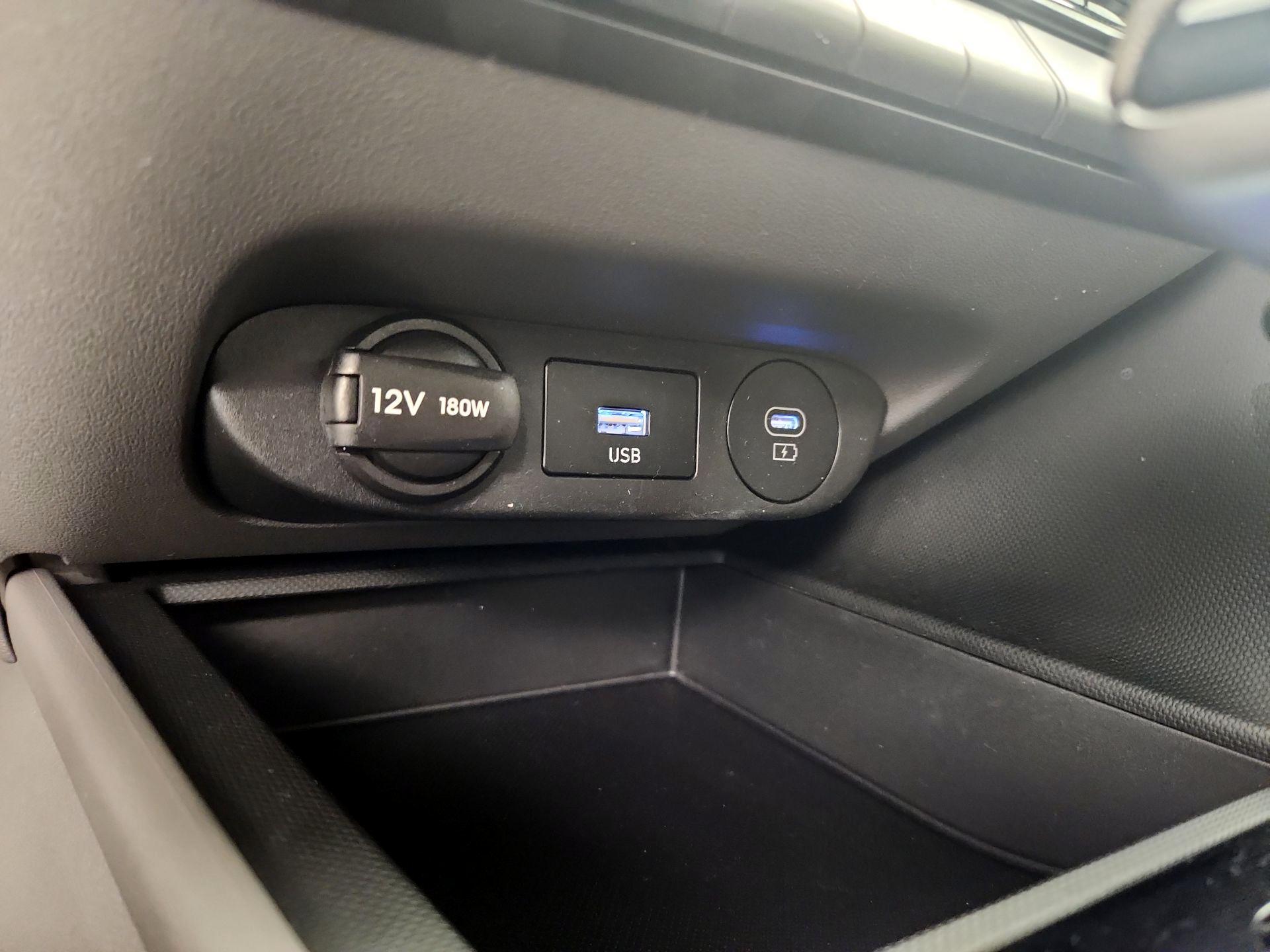Thumbnail: 2024 Hyundai Elantra - 18