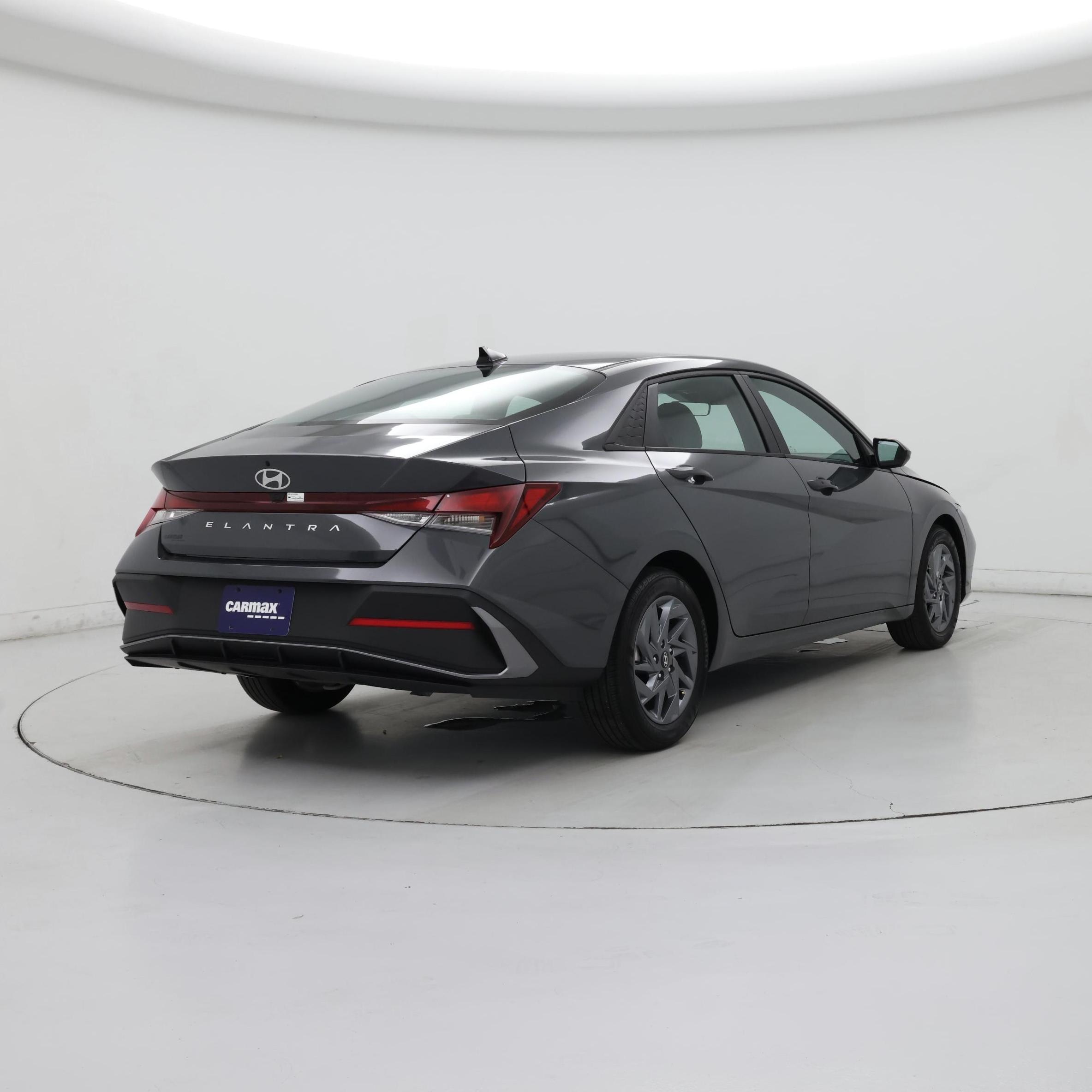 Thumbnail: 2024 Hyundai Elantra - 8