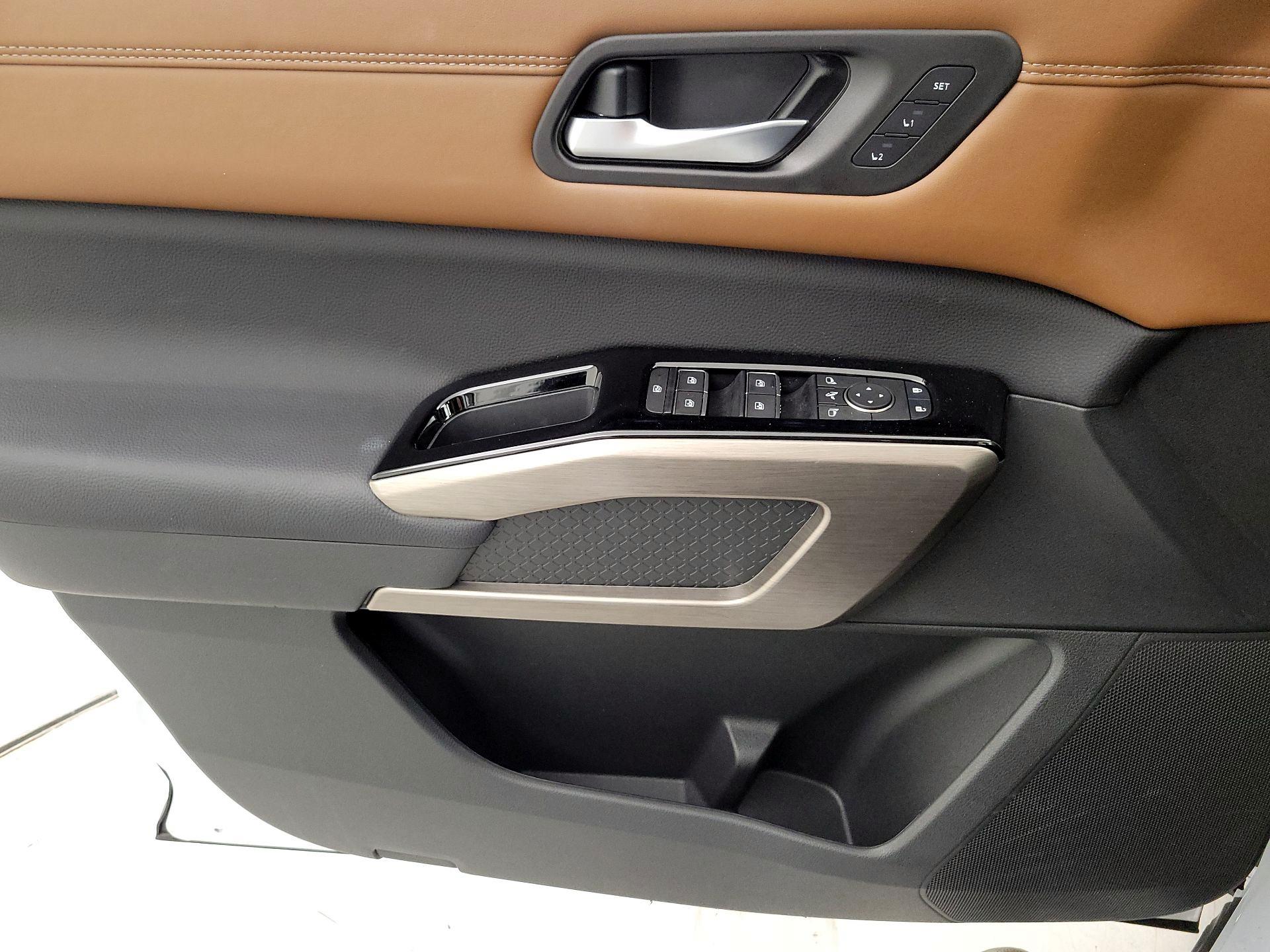 Thumbnail: 2025 Nissan Pathfinder - 12