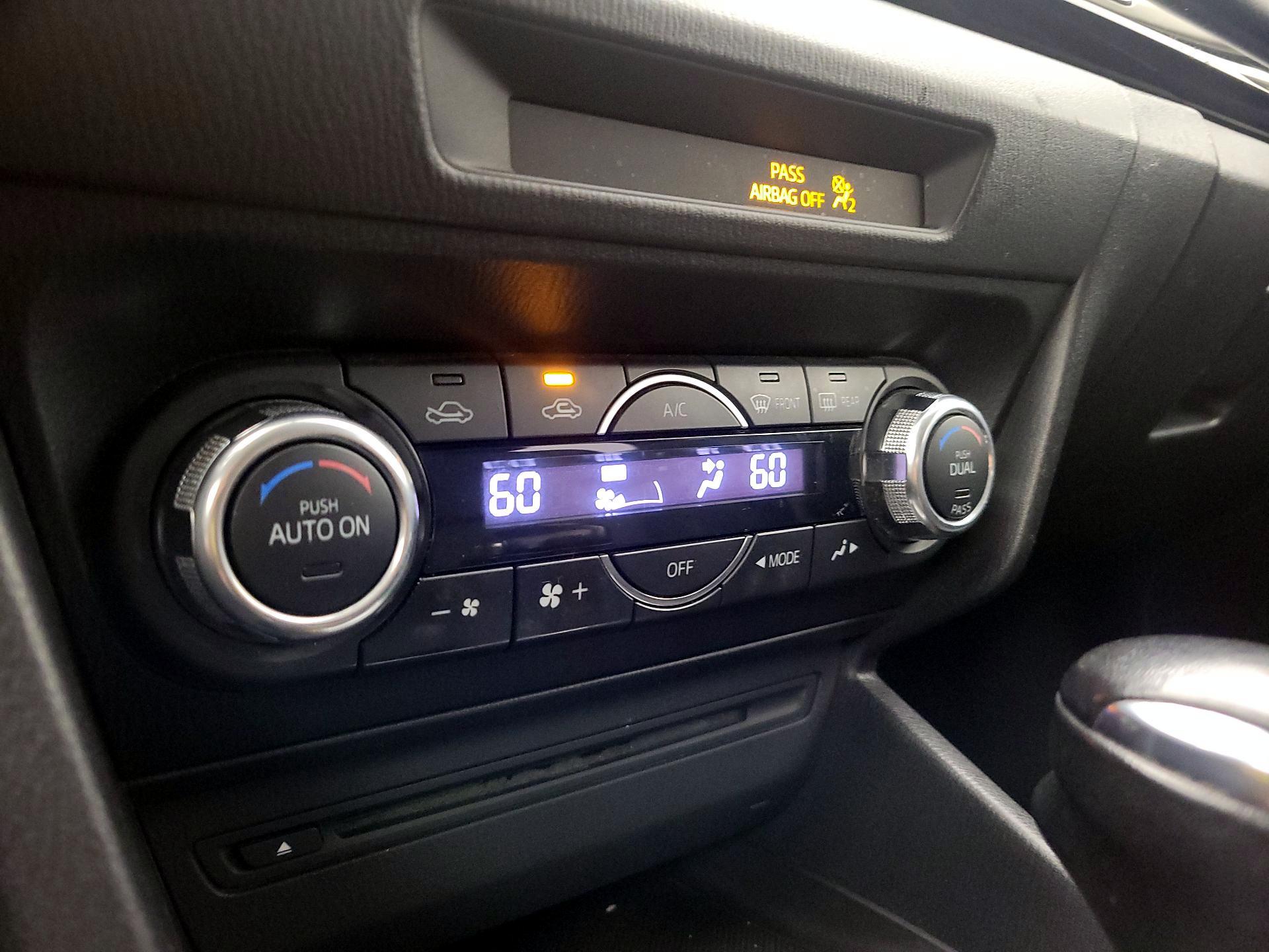 Thumbnail: 2014 Mazda Mazda3 - 16