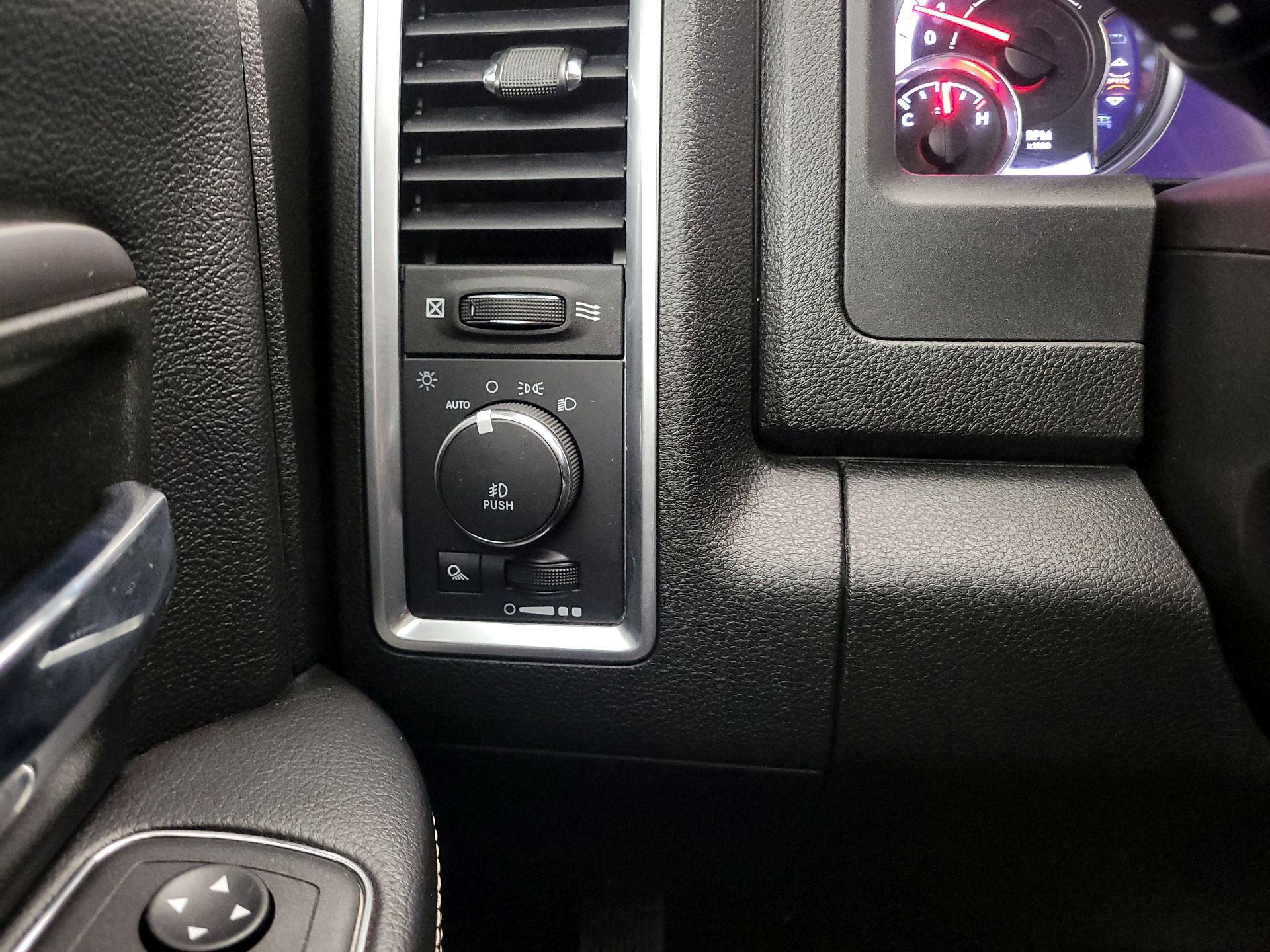 Thumbnail: 2022 RAM 1500 Classic - 13