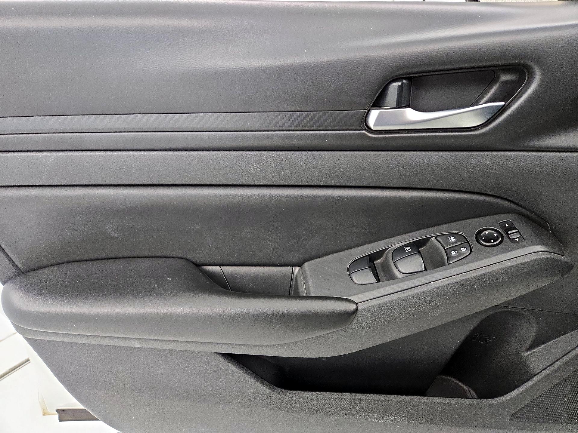 Thumbnail: 2021 Nissan Altima - 12