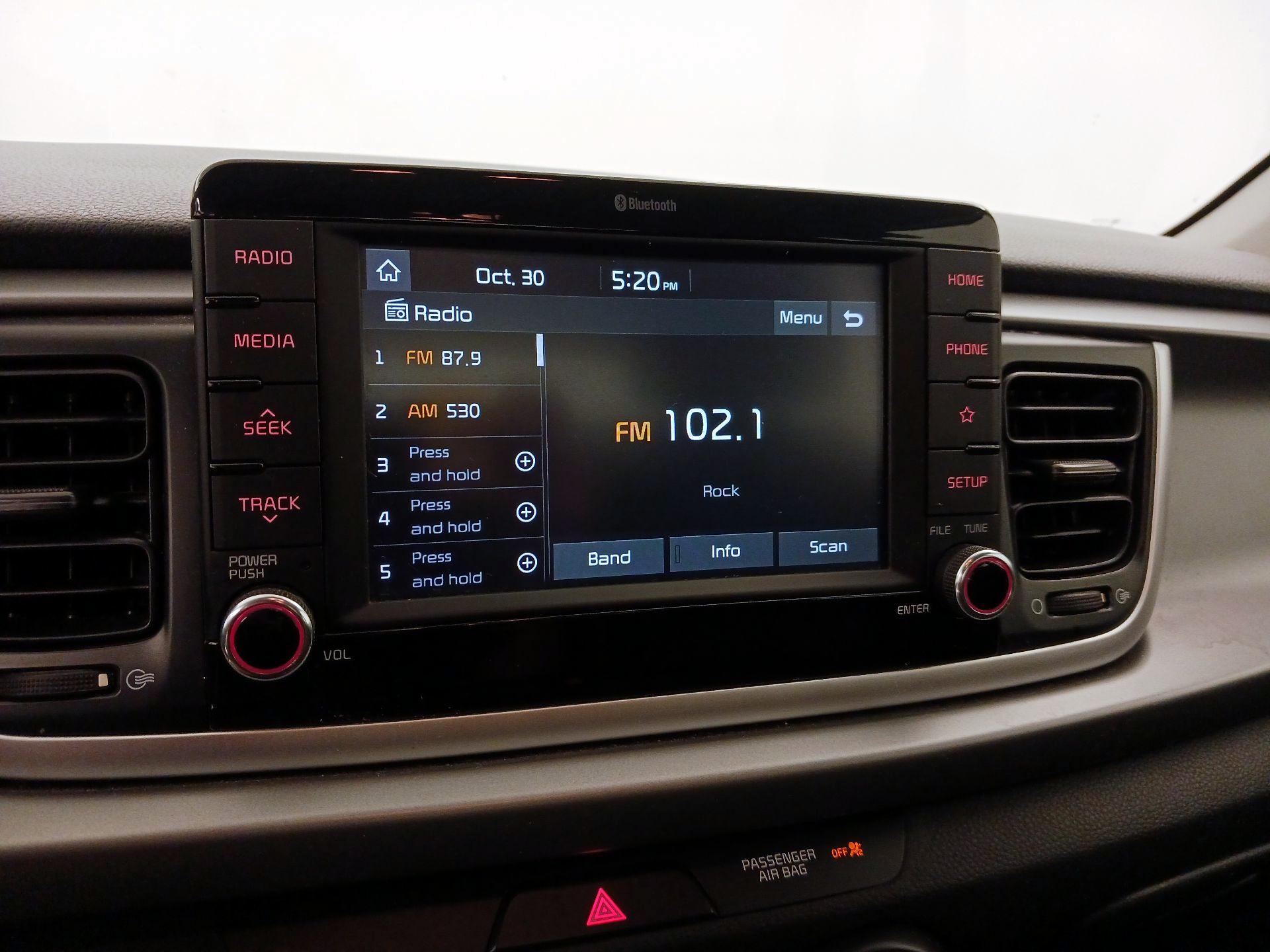 Thumbnail: 2020 Kia Rio - 15