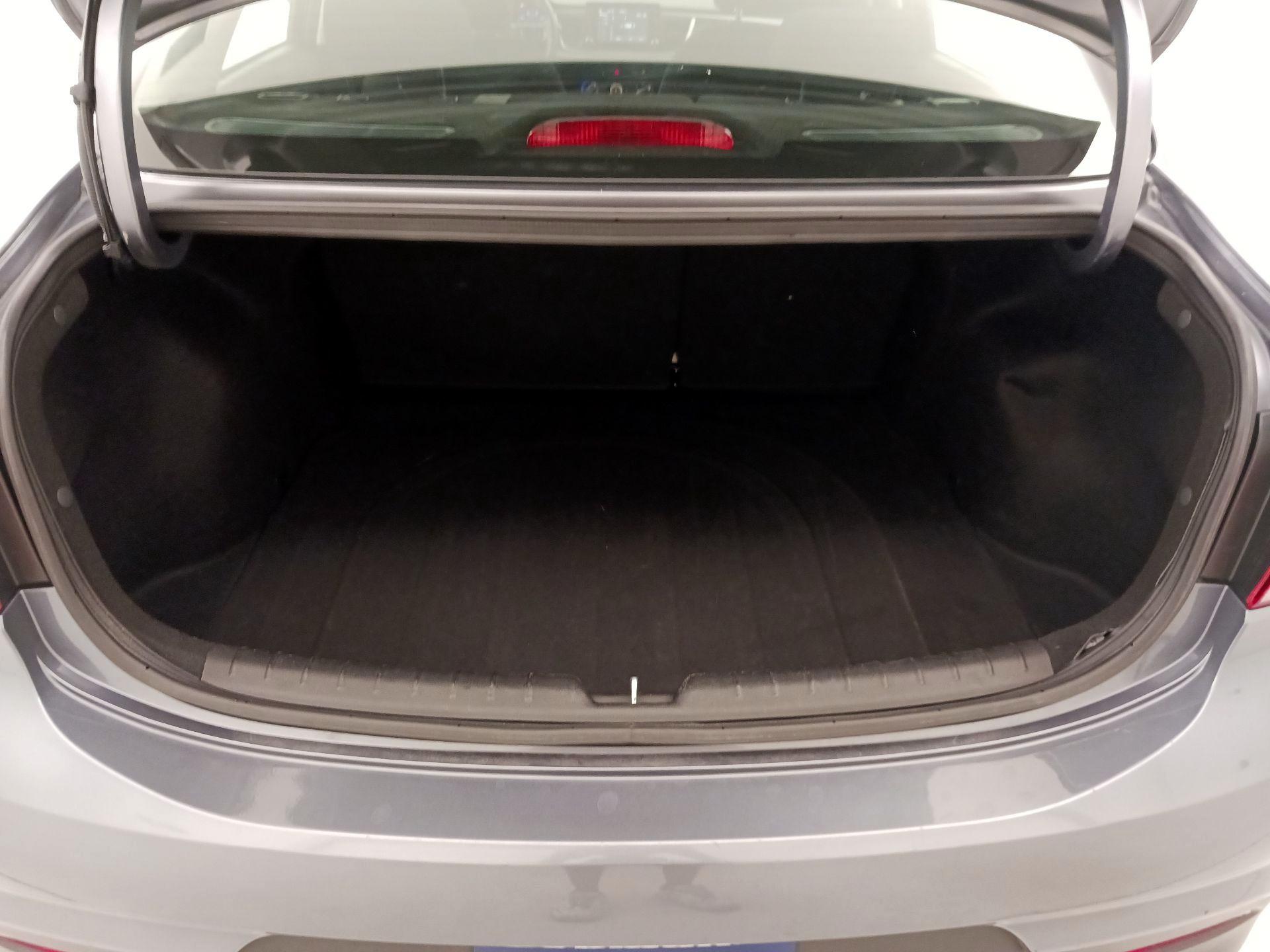 Thumbnail: 2020 Kia Rio - 20