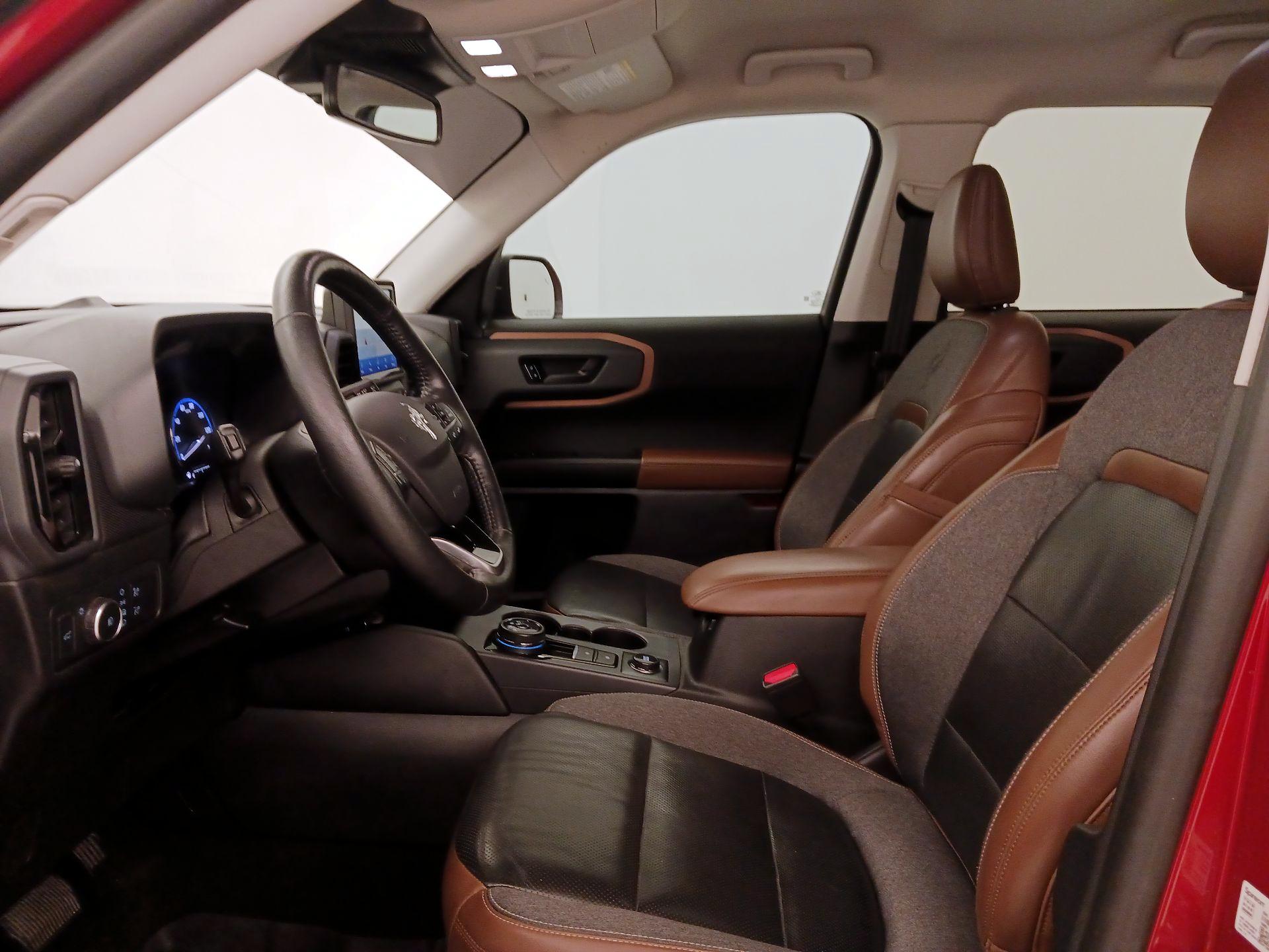 Thumbnail: 2022 Ford Bronco Sport - 11