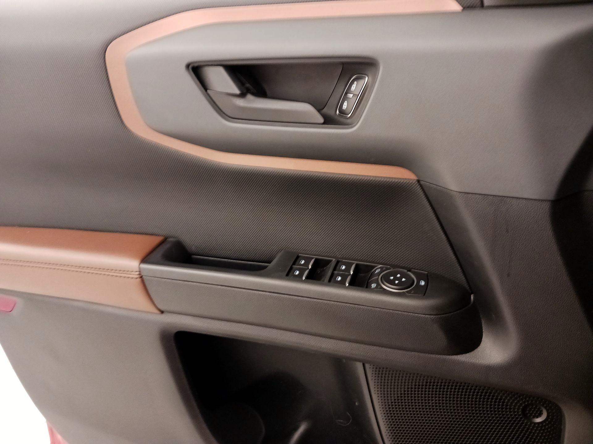 Thumbnail: 2022 Ford Bronco Sport - 12