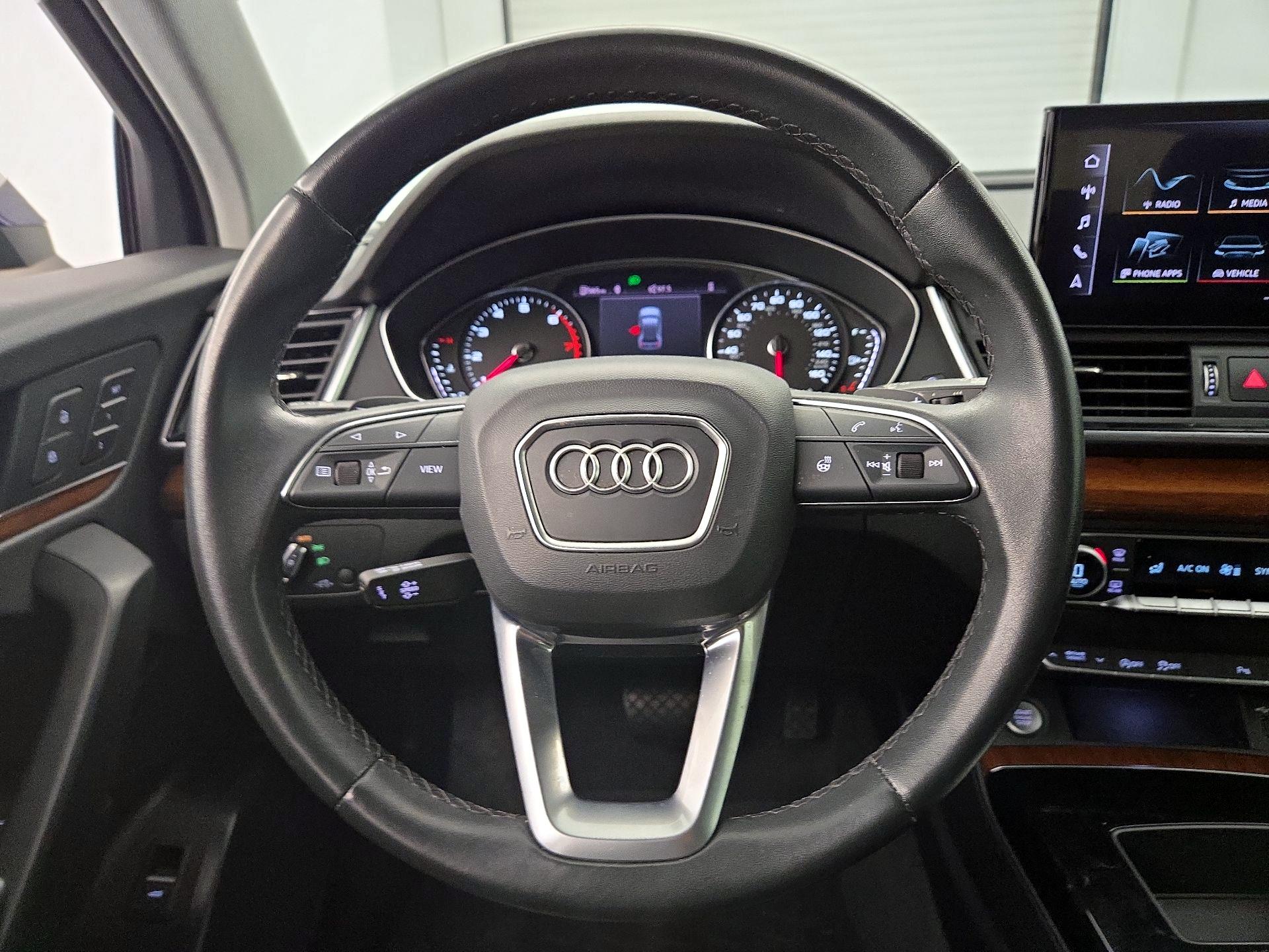 Thumbnail: 2022 Audi Q5 - 10