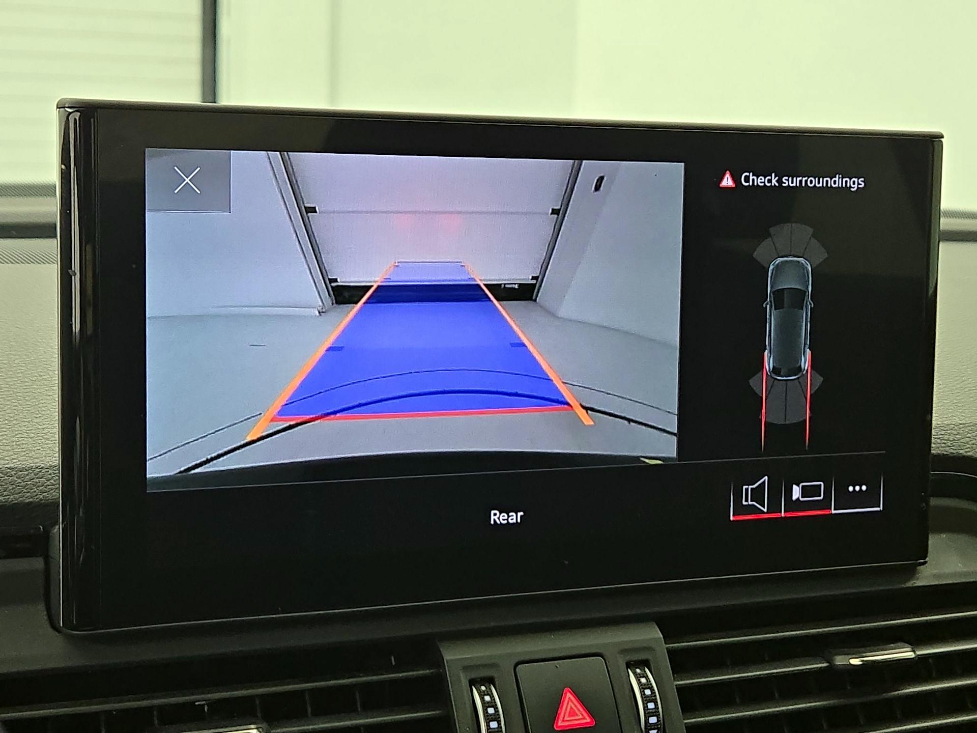 Thumbnail: 2022 Audi Q5 - 14