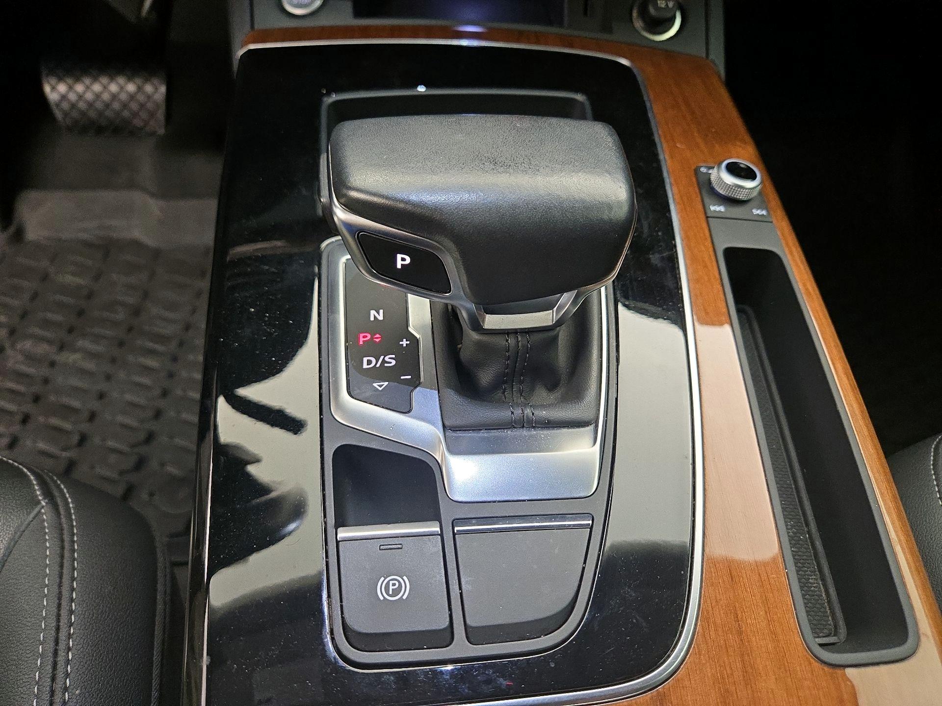 Thumbnail: 2022 Audi Q5 - 17