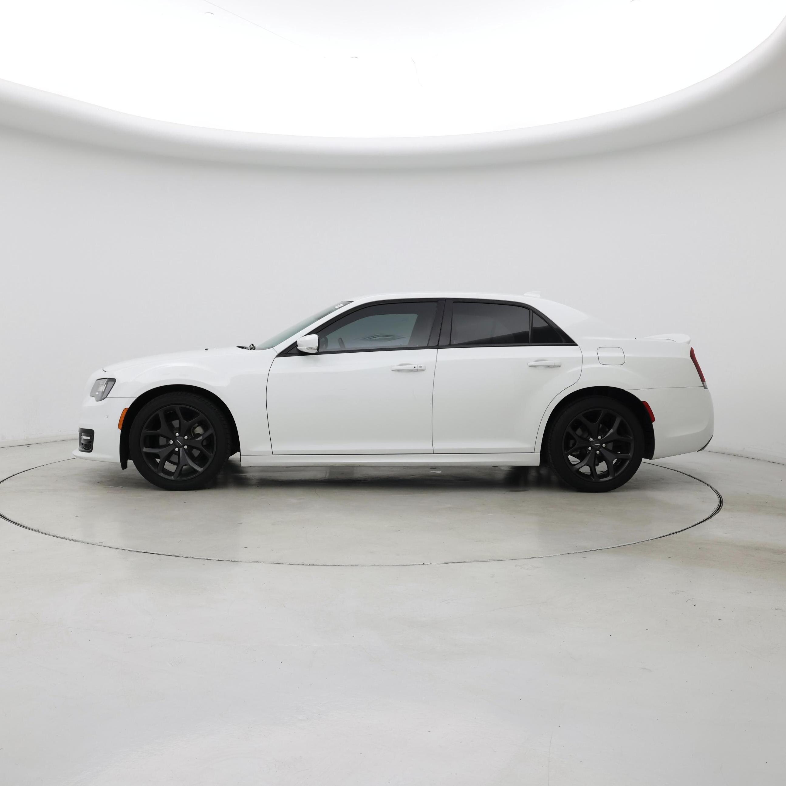 Thumbnail: 2021 Chrysler 300 - 3